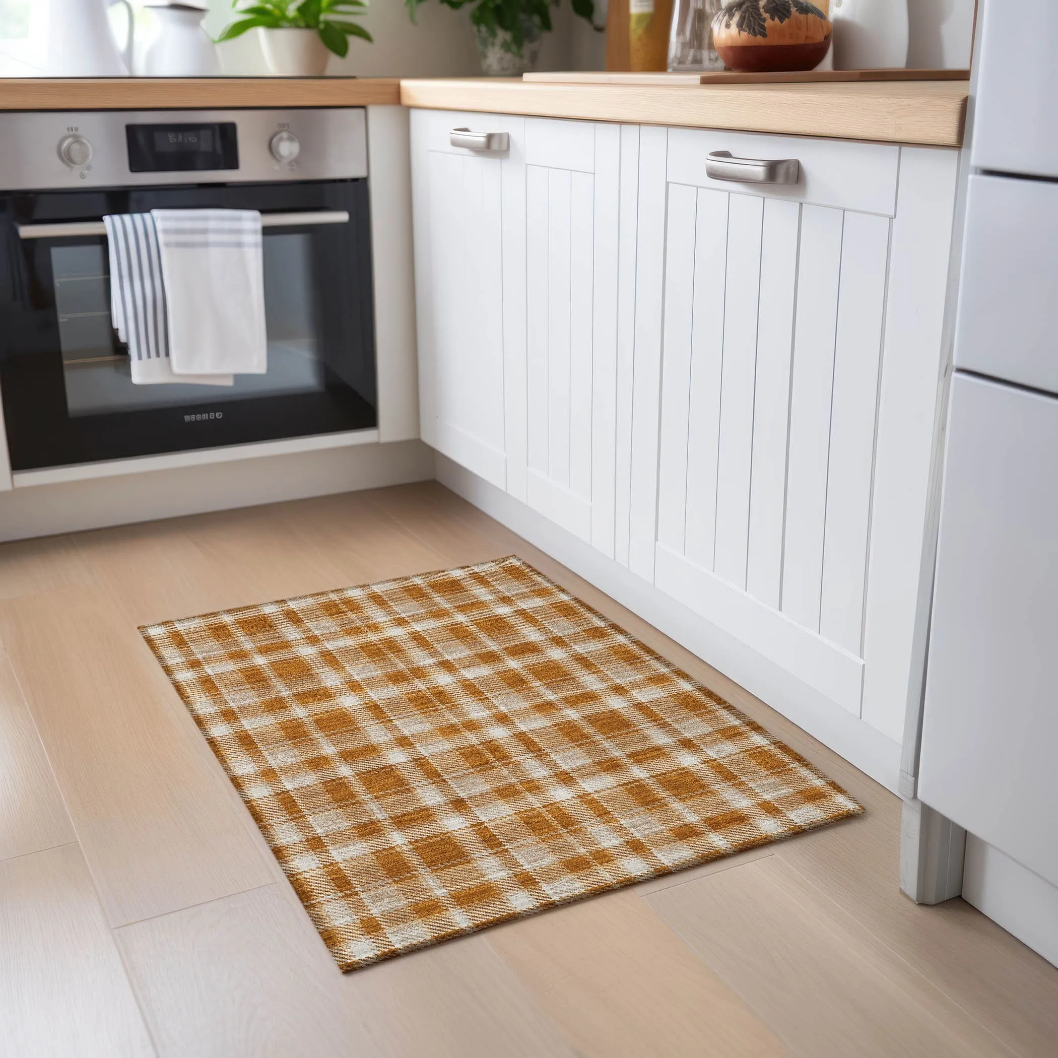 Machine Washable Indoor/ Outdoor Traditional Plaid Chantille Rug