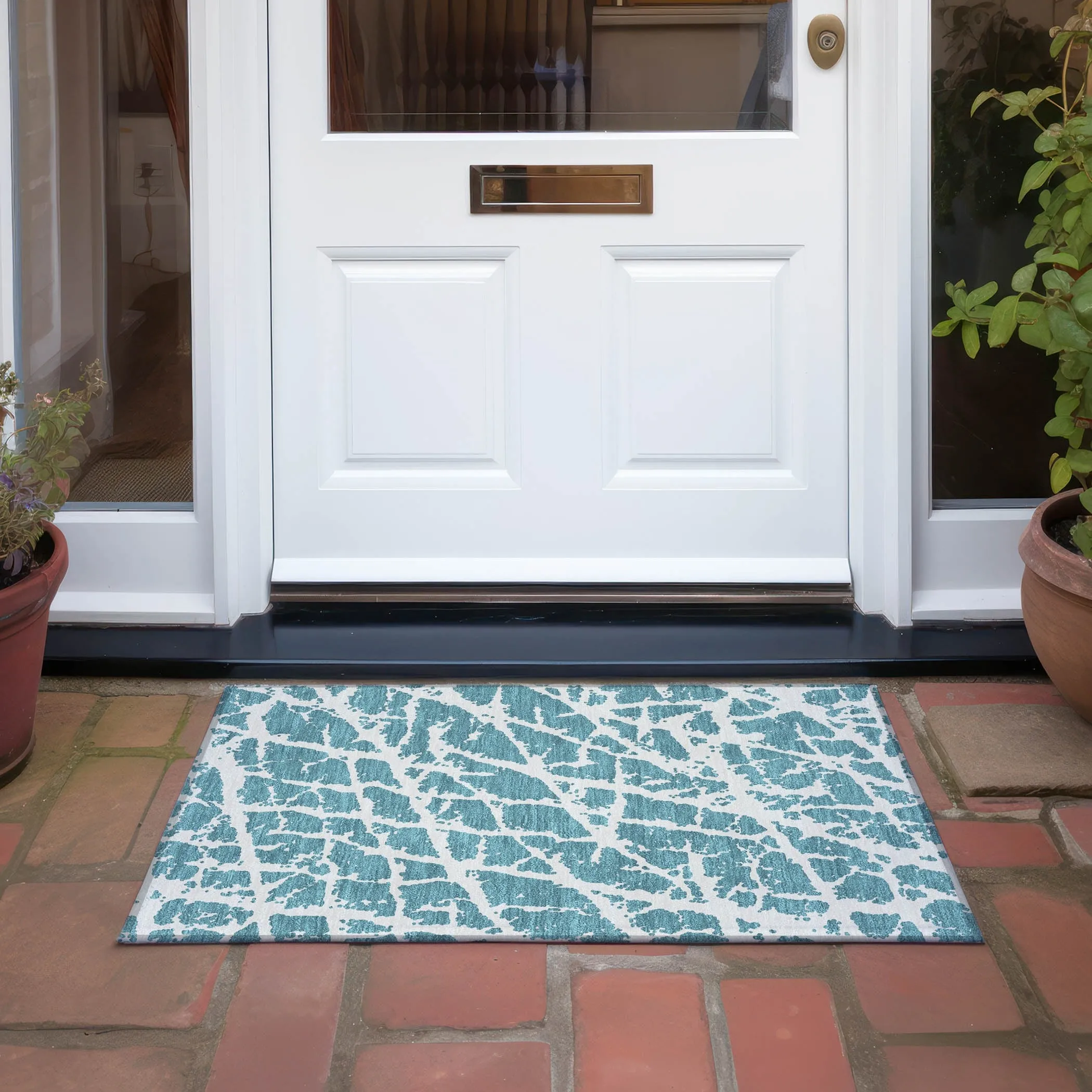 Machine Washable Indoor/ Outdoor Transitional Teal Crackle Chantille Rug