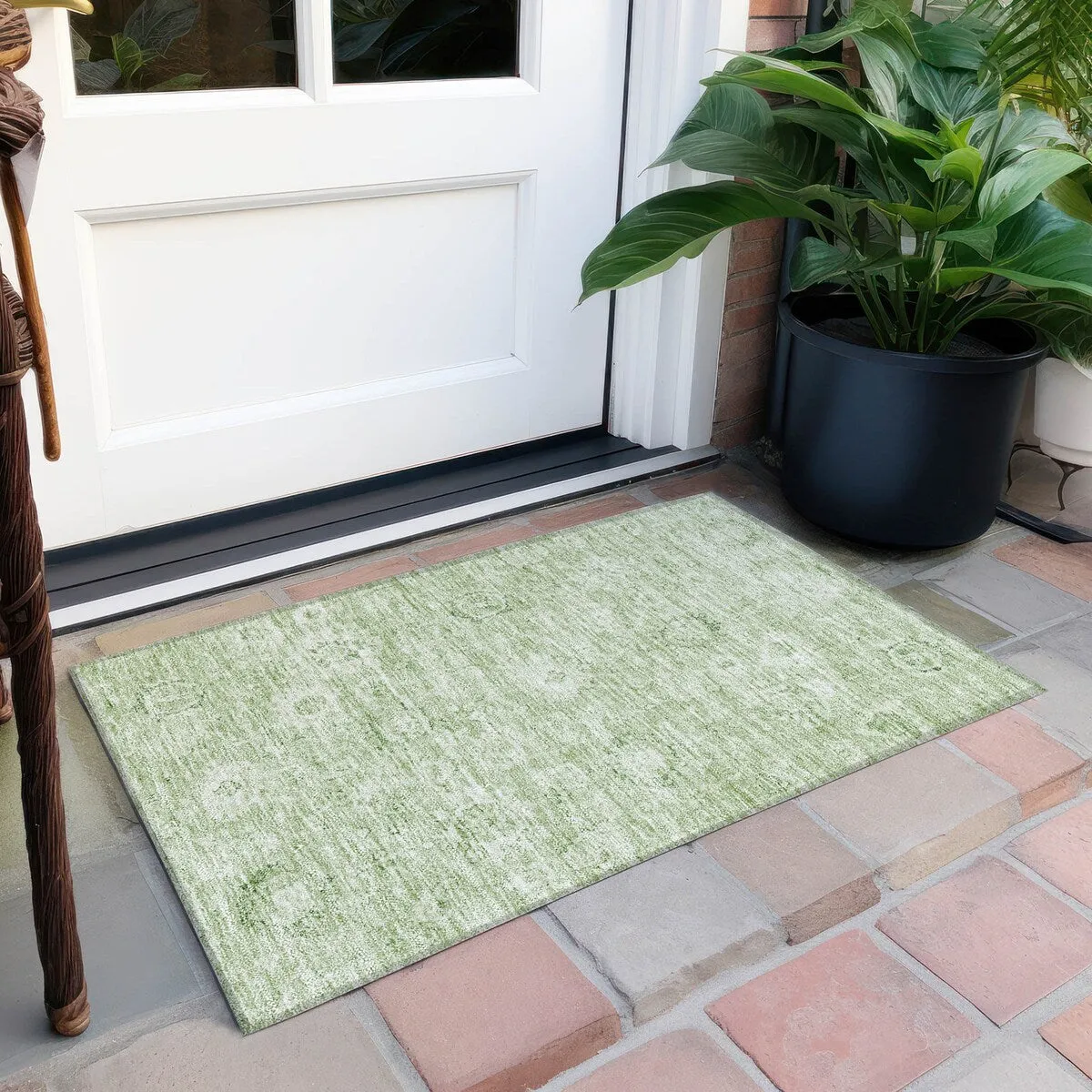 Machine Washable Indoor/ Outdoor Vintage Traditional Chantille Rug