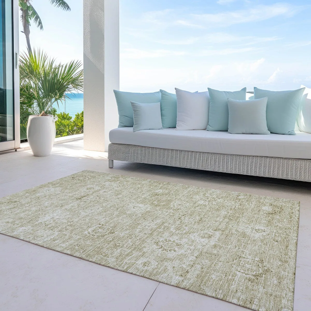 Machine Washable Indoor/ Outdoor Vintage Traditional Chantille Rug