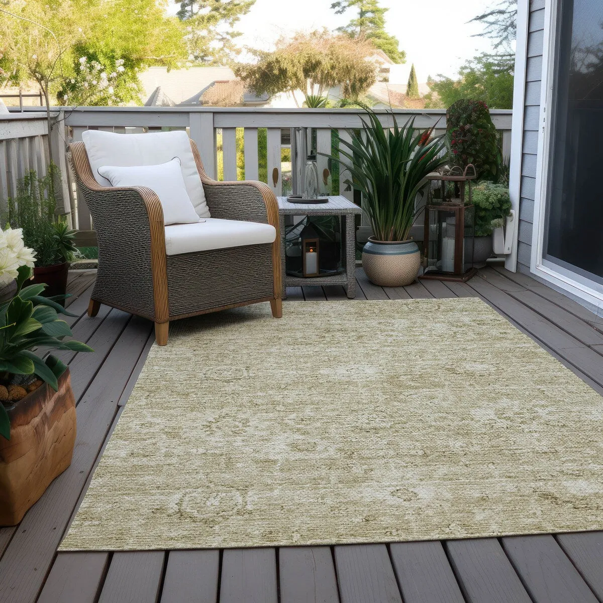 Machine Washable Indoor/ Outdoor Vintage Traditional Chantille Rug