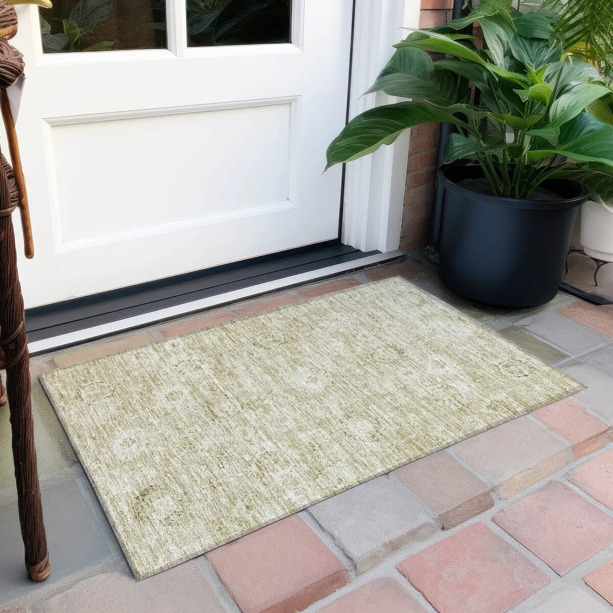 Machine Washable Indoor/ Outdoor Vintage Traditional Chantille Rug