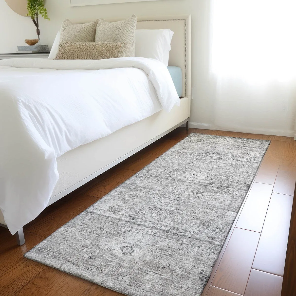 Machine Washable Indoor/ Outdoor Vintage Traditional Chantille Rug