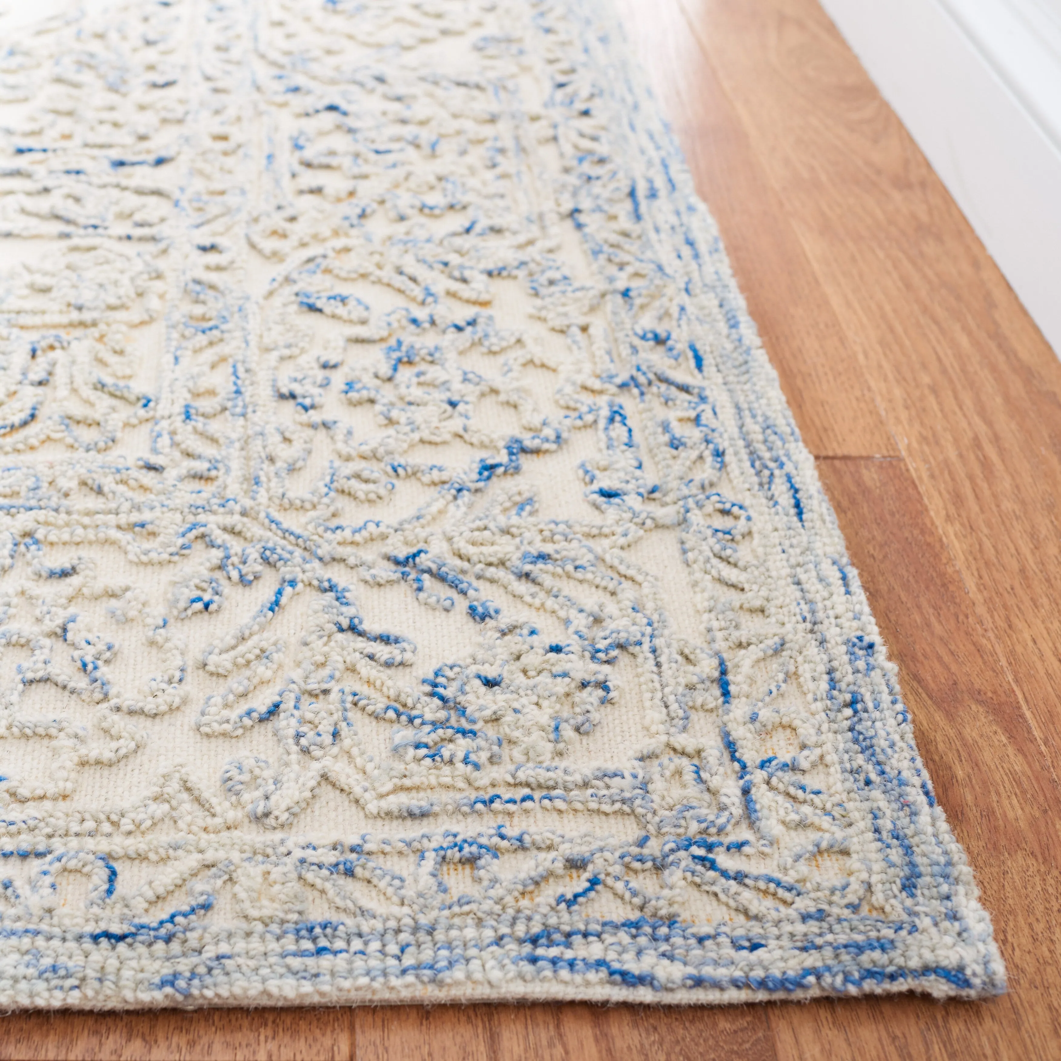 Martha Stewart by SAFAVIEH Handmade Gieze Wool Rug