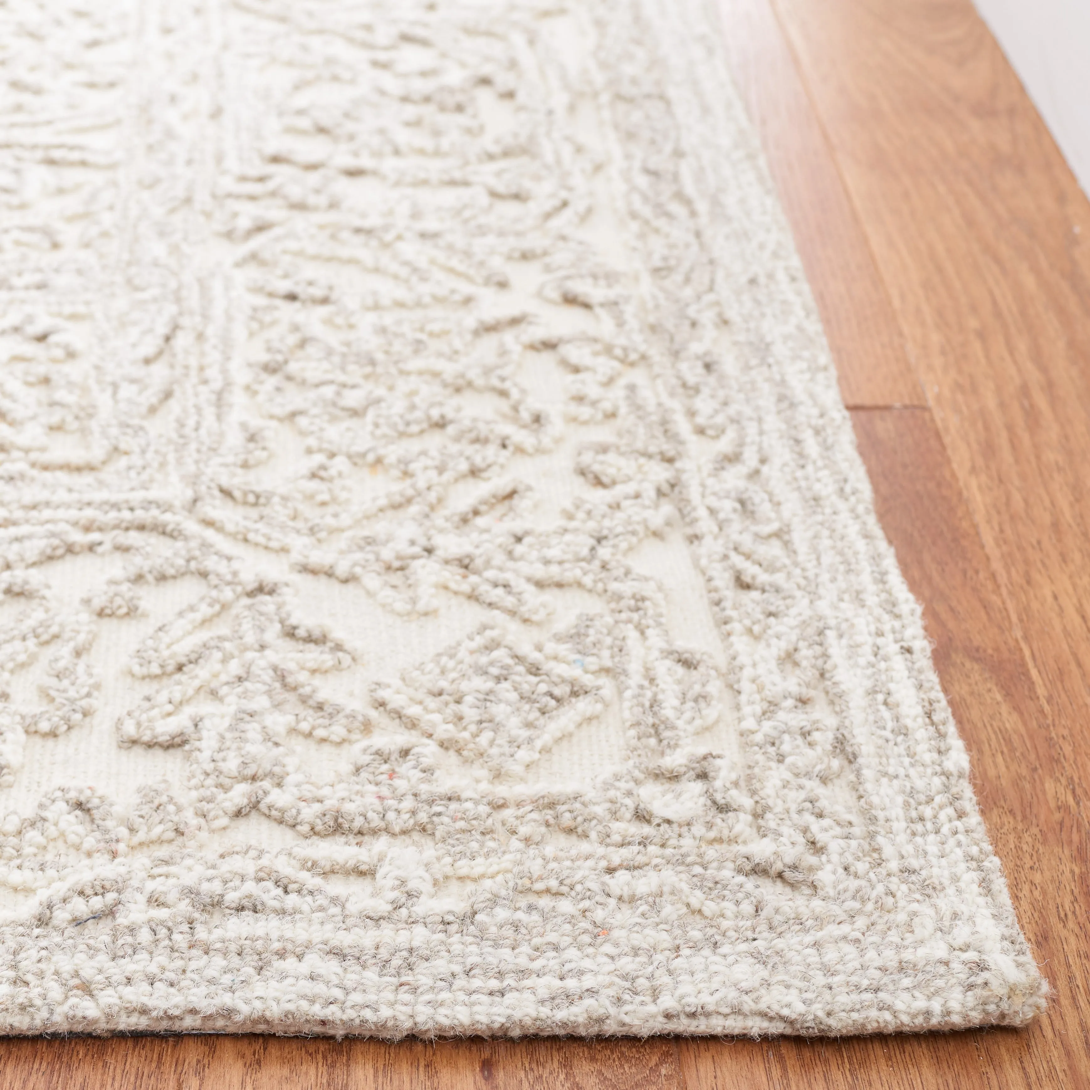 Martha Stewart by SAFAVIEH Handmade Gieze Wool Rug