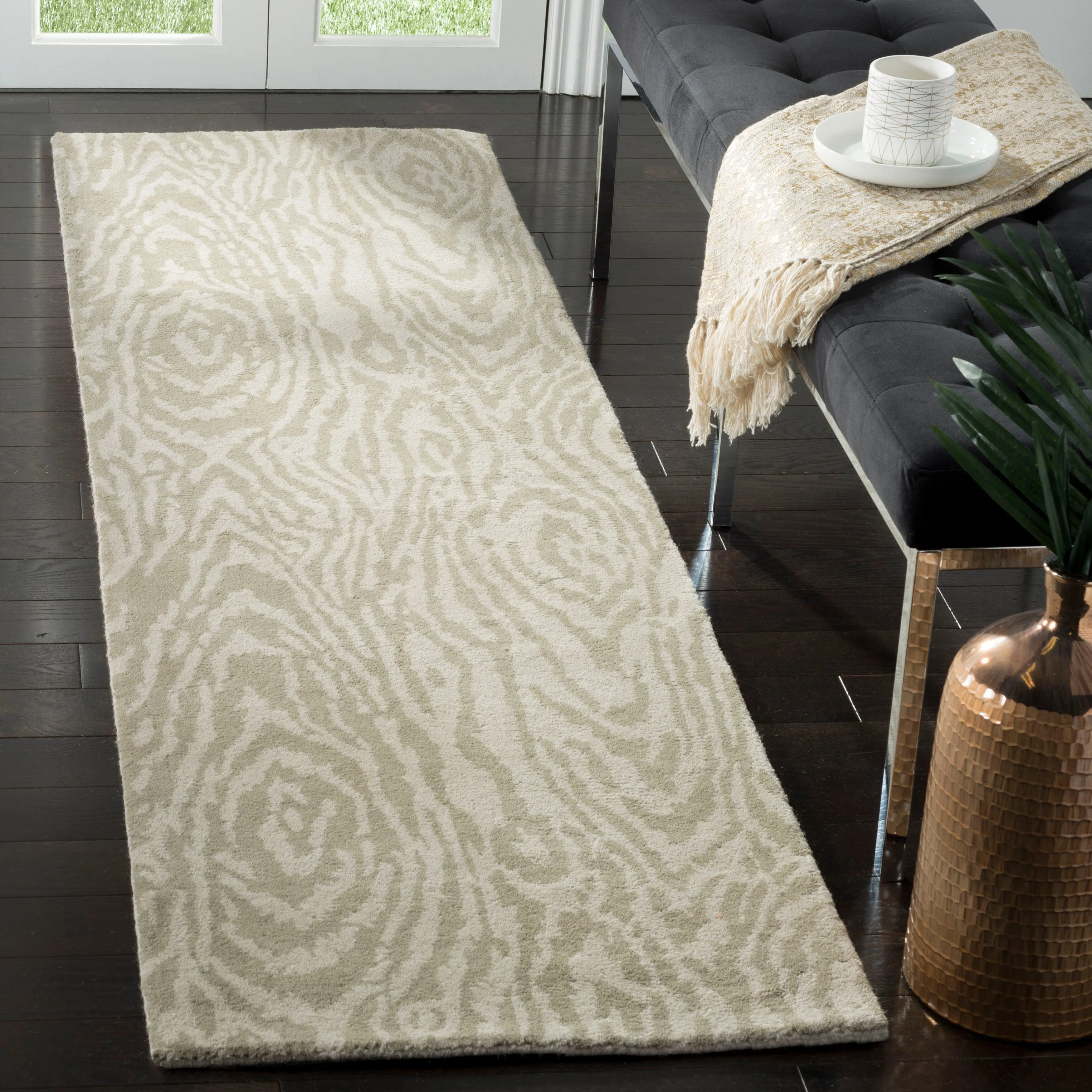 Martha Stewart by SAFAVIEH Handmade Layered Faux Bois Wool Rug