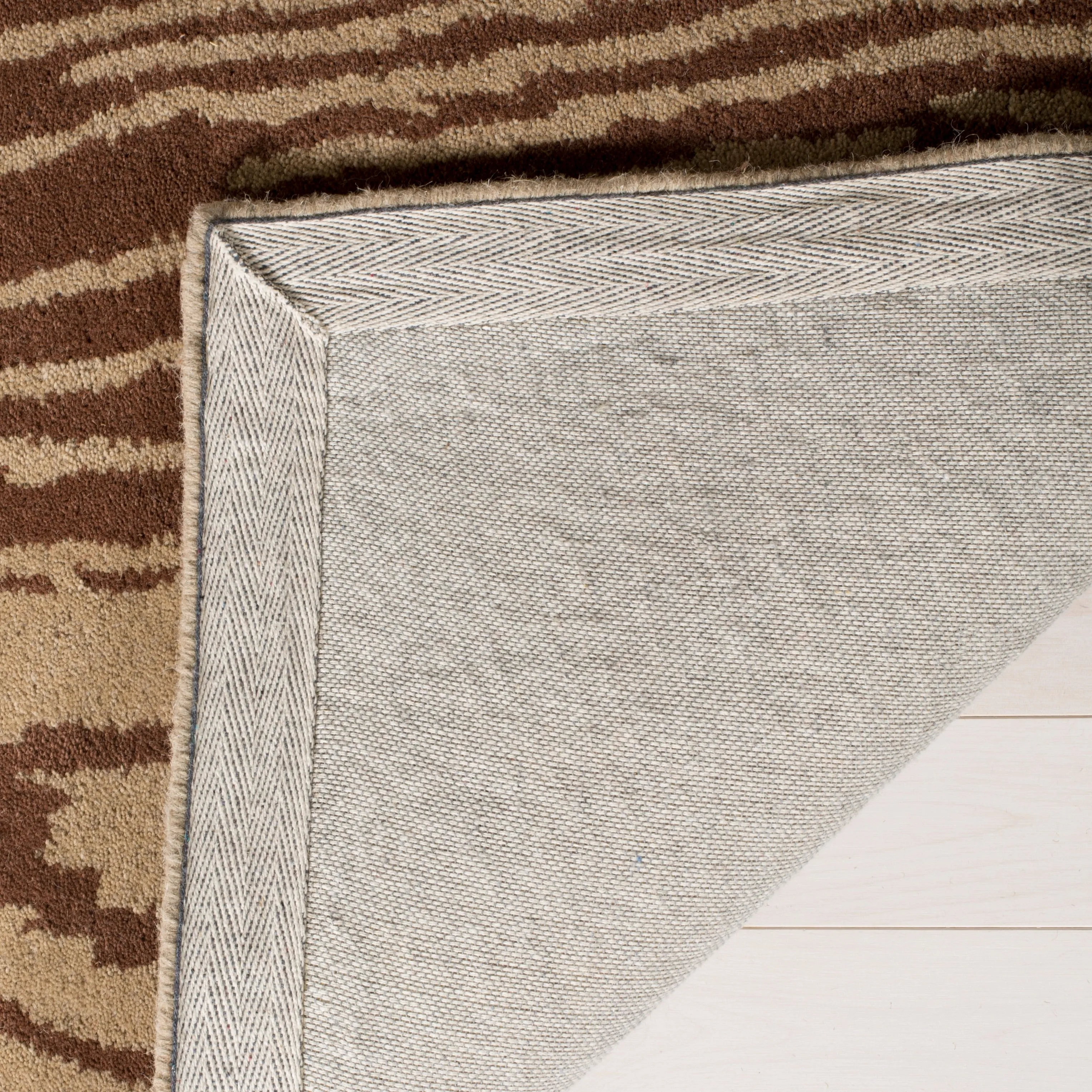Martha Stewart by SAFAVIEH Handmade Layered Faux Bois Wool Rug