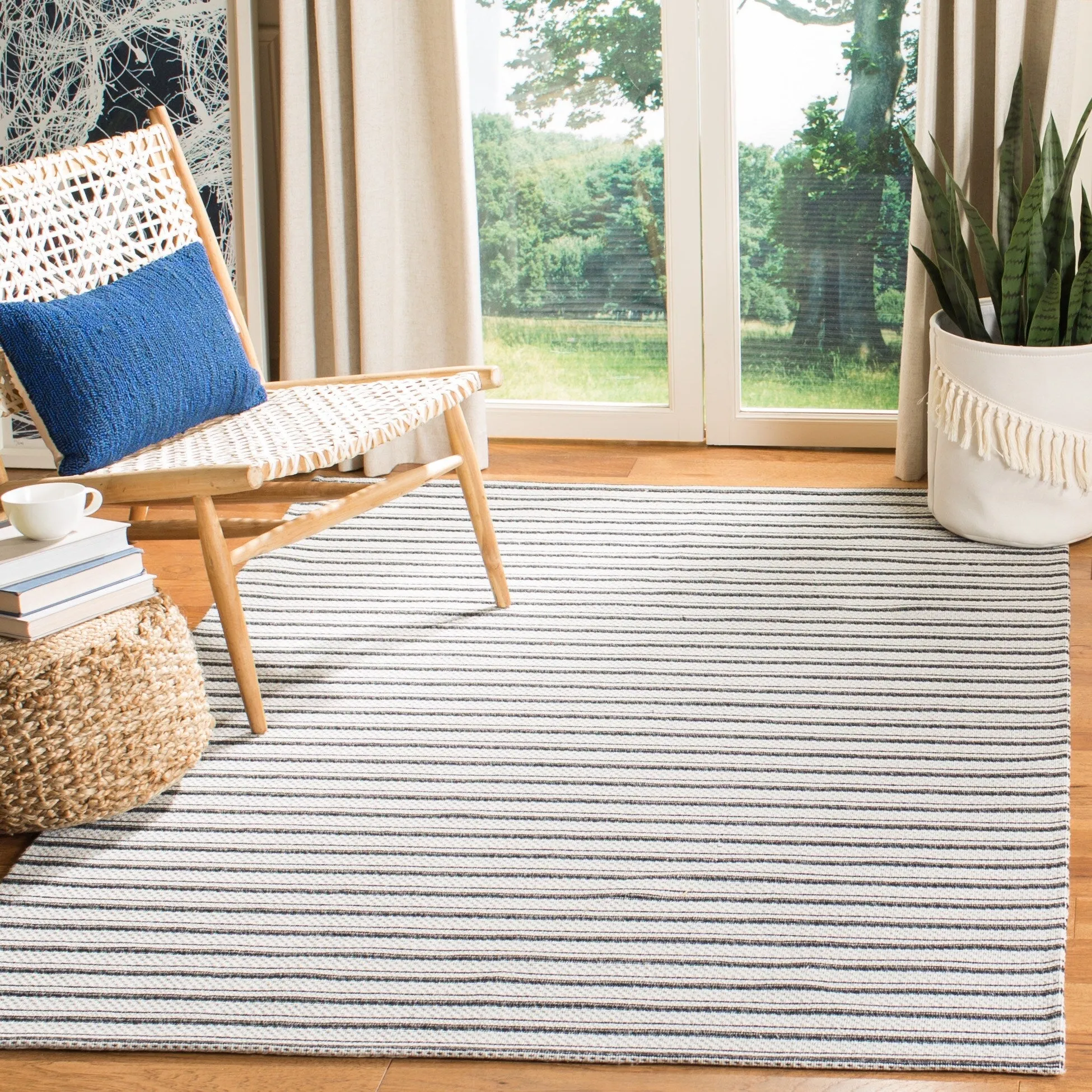 Martha Stewart by SAFAVIEH Unnie Stripe Cotton Rug - Charcoal/Grey - 5' x 7'