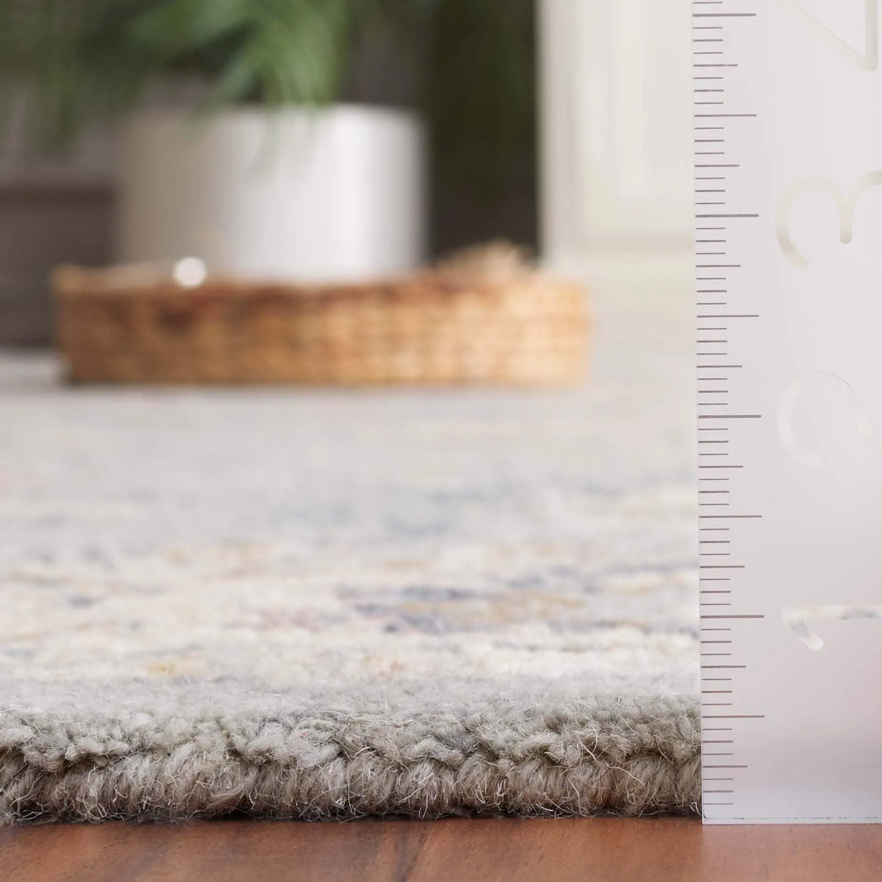Martha Stewart Handmade Narcisse Contemporary Wool Rug