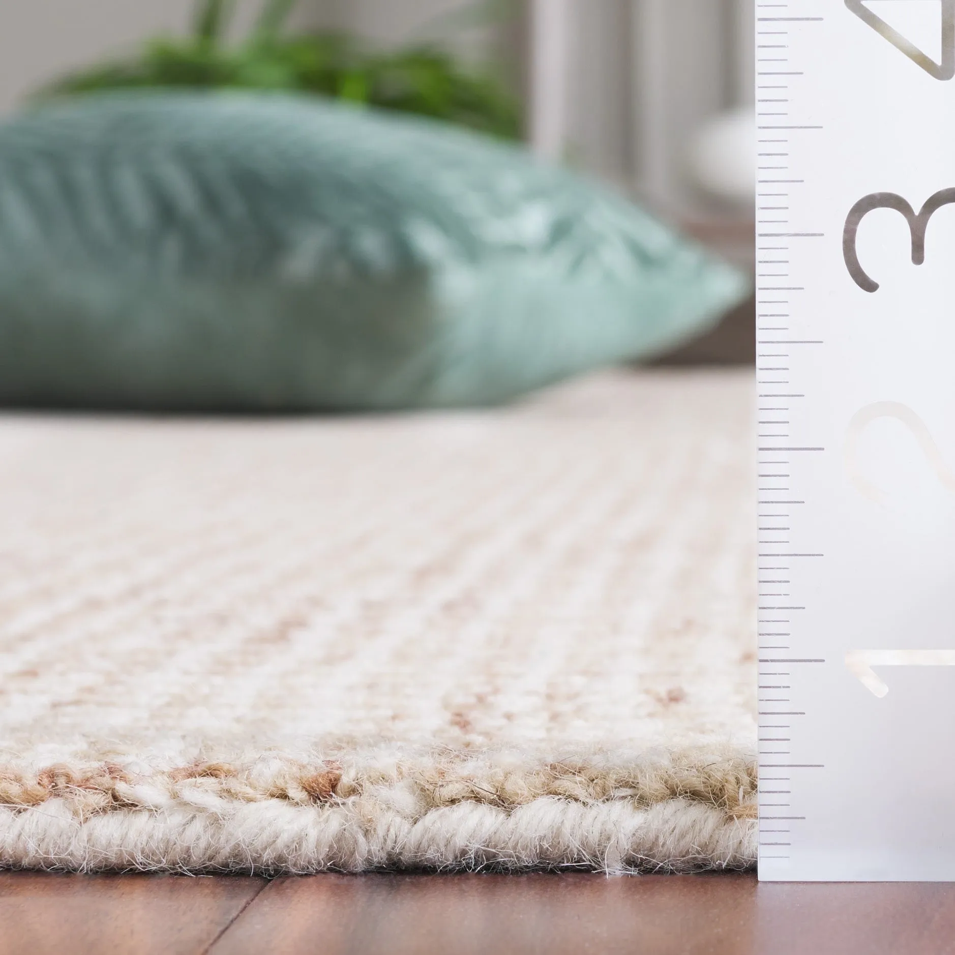 Martha Stewart Handmade Verane Contemporary Wool Rug