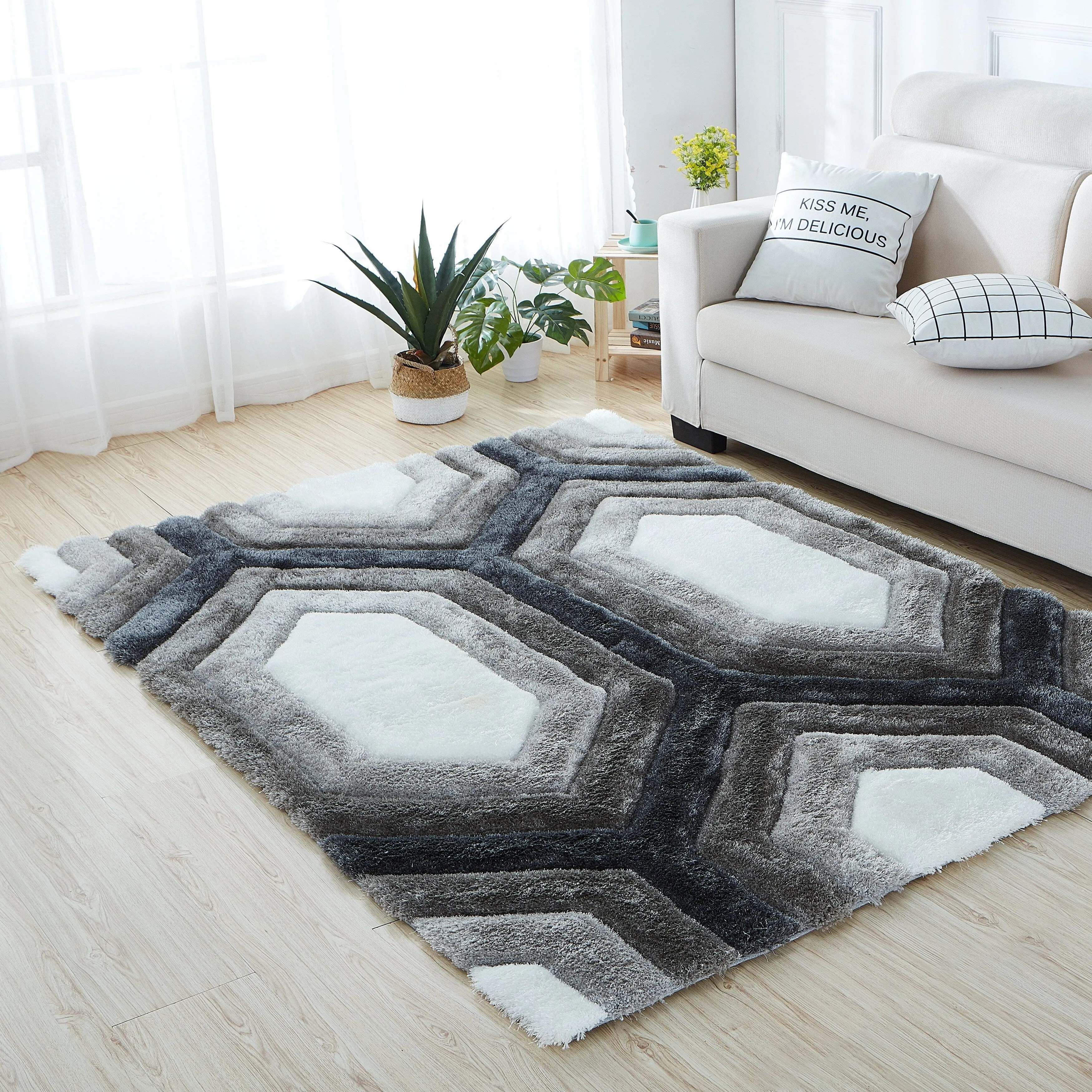 Mateos Collection Grey/White Area Rug