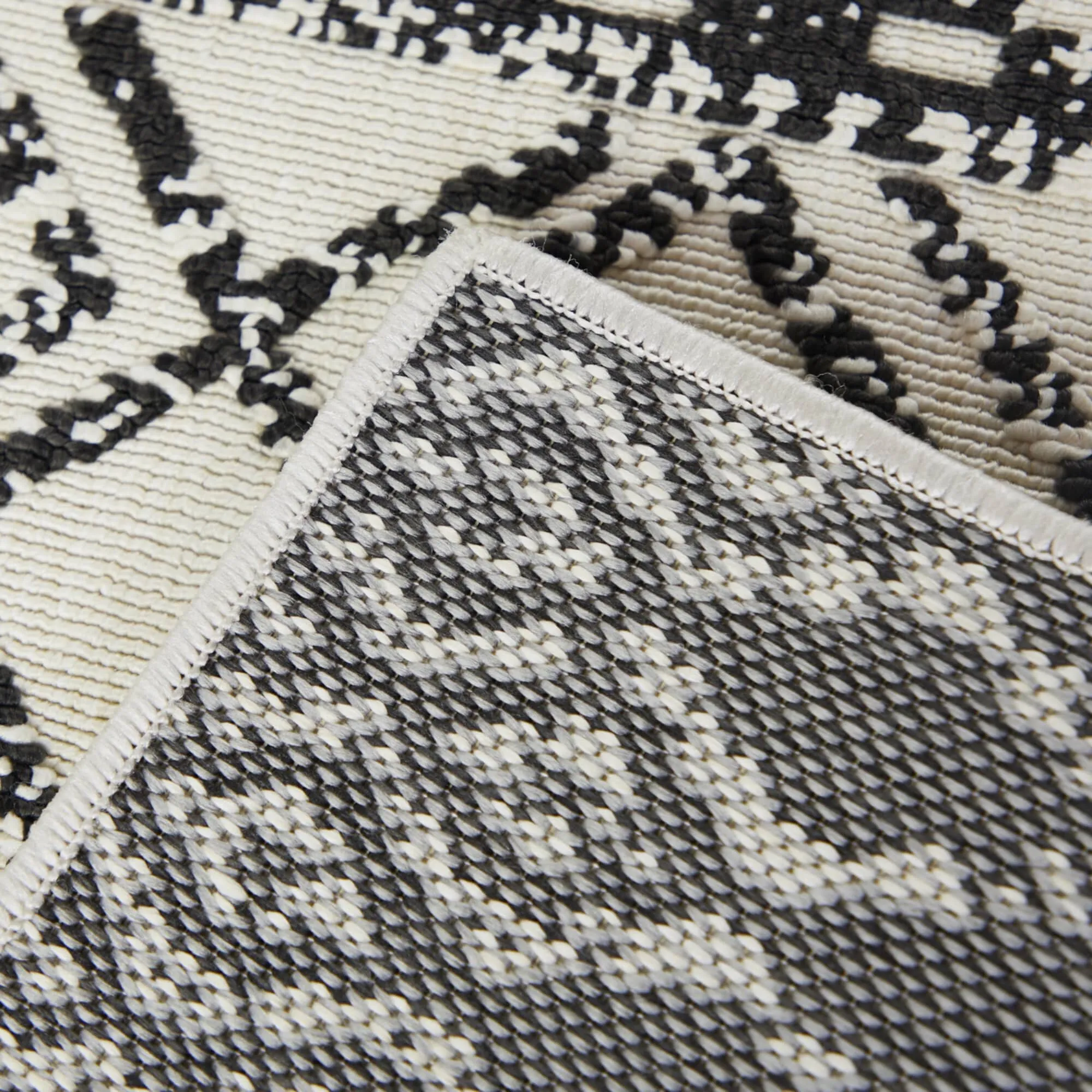 Mercalli Diamond Stripe Indoor/Outdoor Area Rug