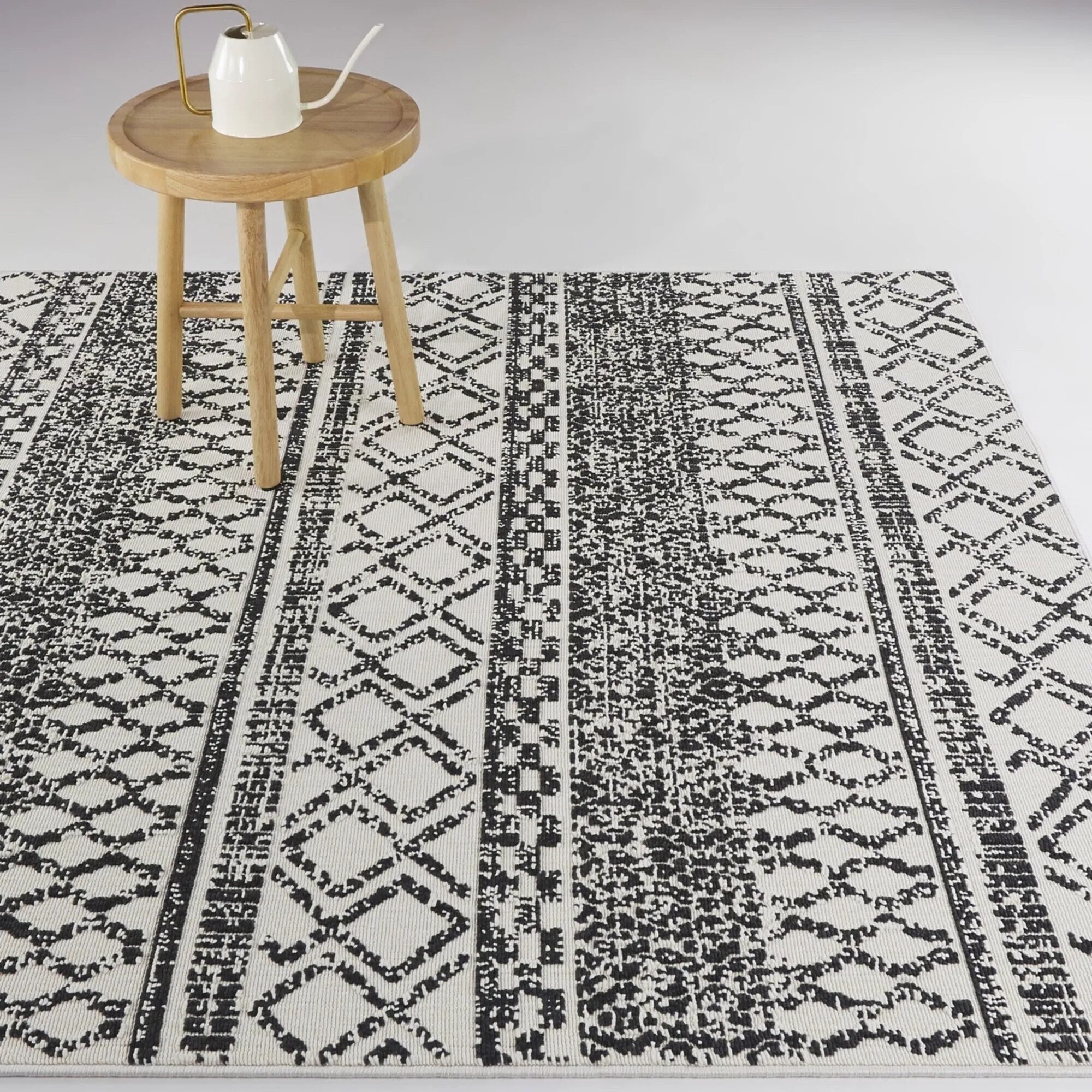 Mercalli Diamond Stripe Indoor/Outdoor Area Rug