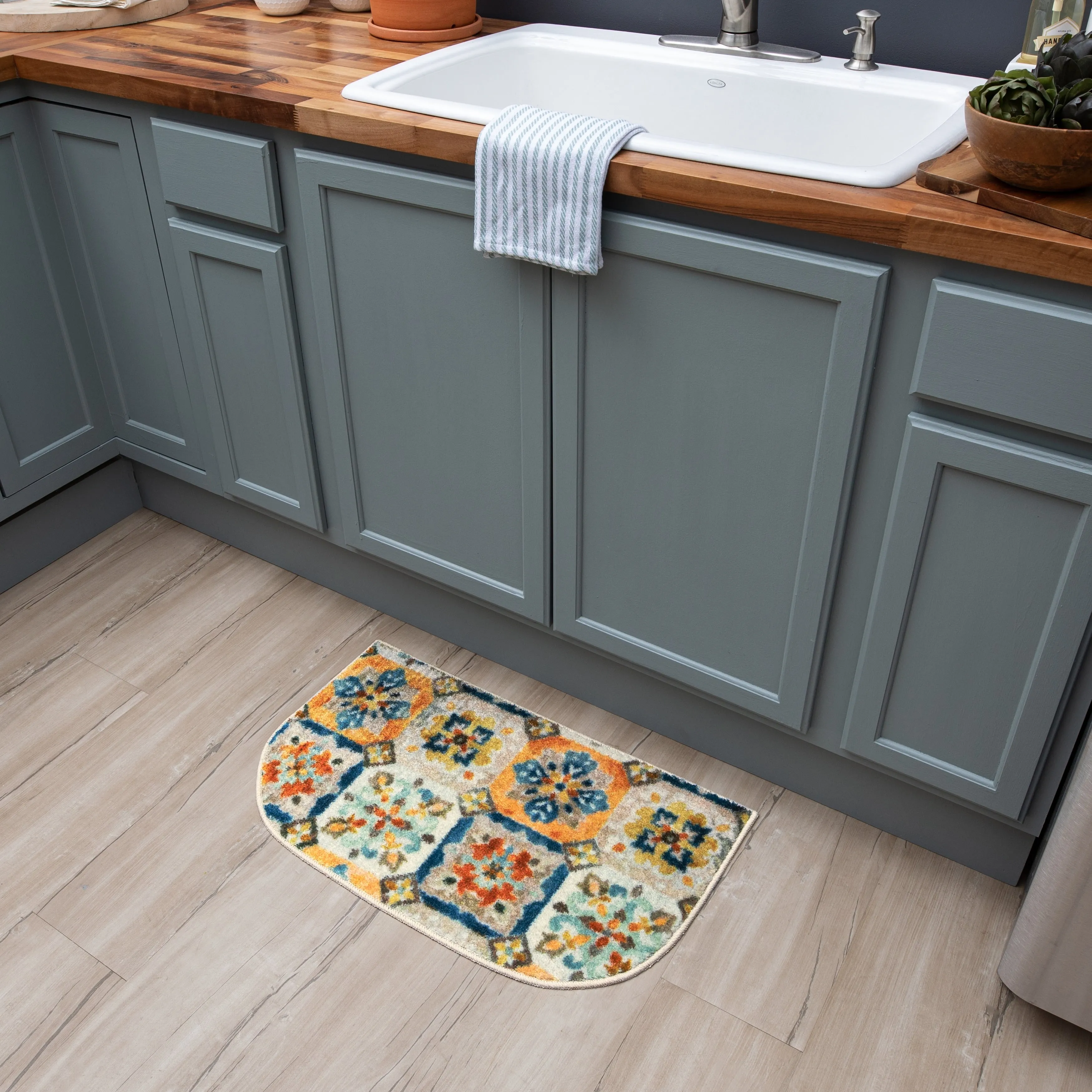 Mohawk Home Watercolor Tiles Accent Kitchen Mat