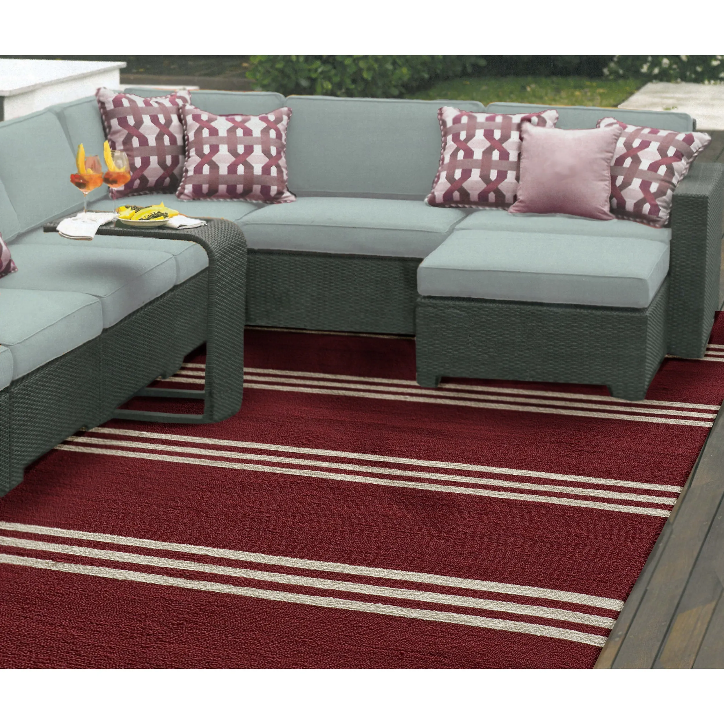 Momeni Veranda Hand Hooked Contemporary Striped Indoor Outdoor Rug