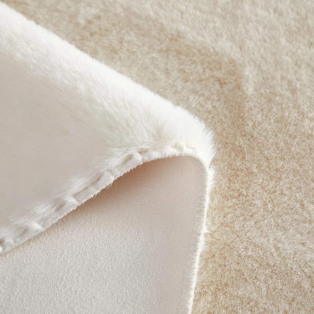 Nanshing Moira Solid Color Soft Shag Accent Rug - 30 x 46