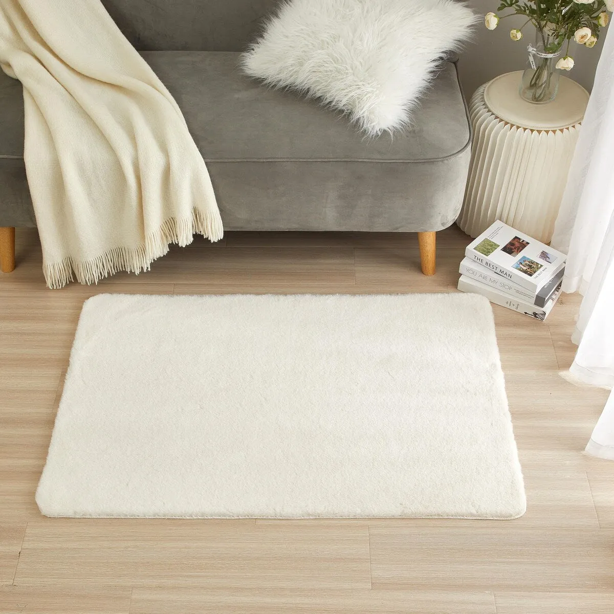 Nanshing Moira Solid Color Soft Shag Accent Rug - 30 x 46