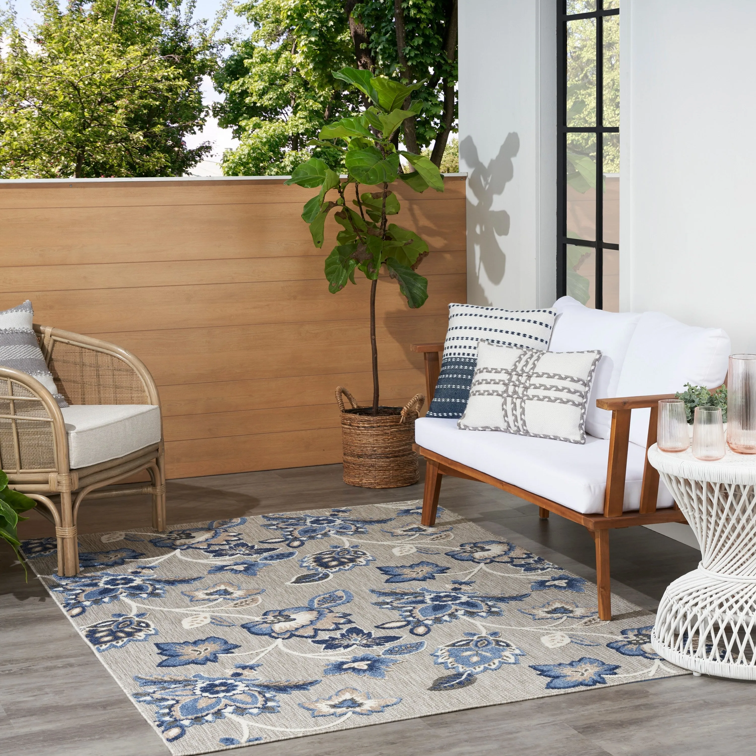 Nourison Aloha Indoor/Outdoor Floral Area Rug