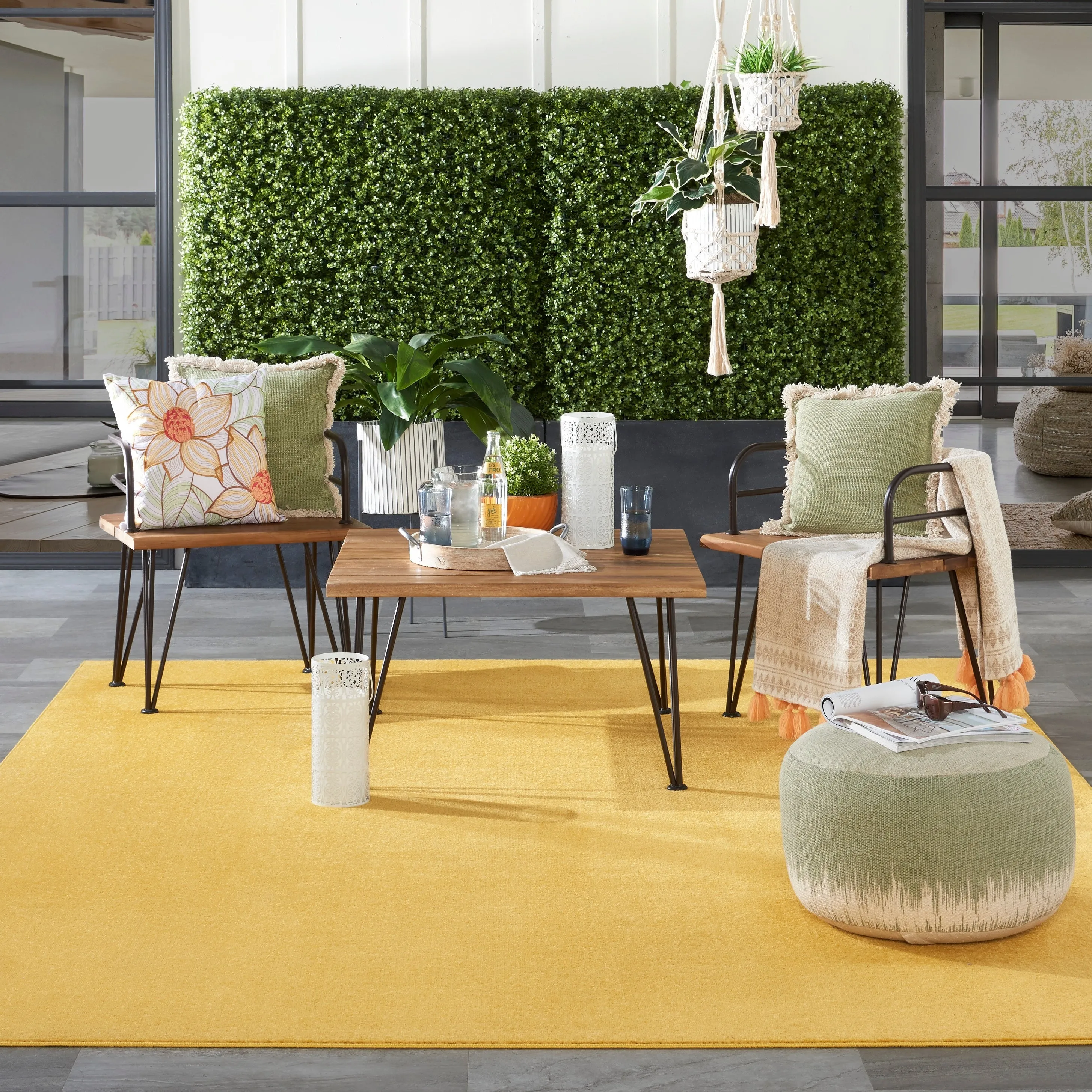 Nourison Essentials Solid Contemporary Indoor/Outdoor Area Rug