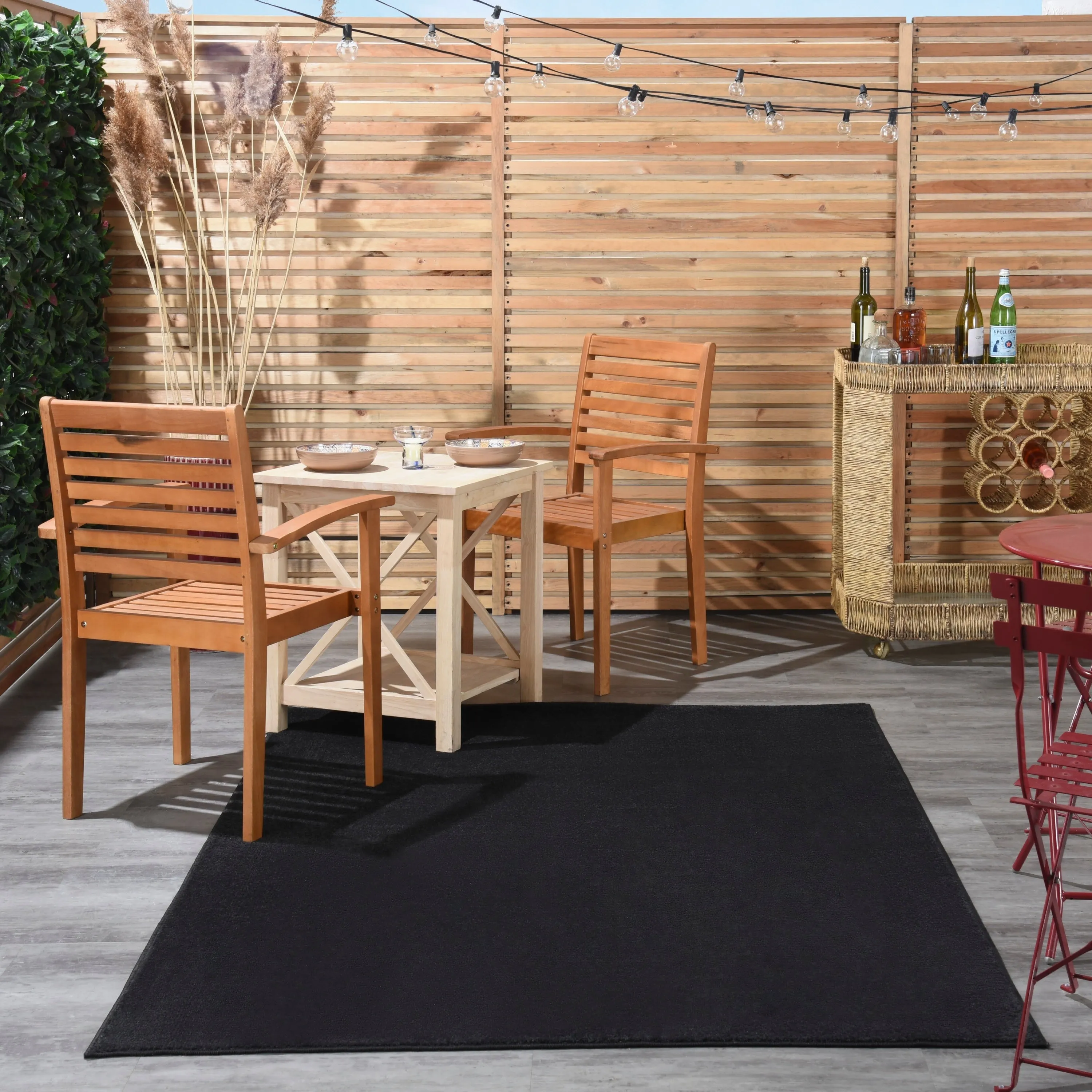 Nourison Essentials Solid Contemporary Indoor/Outdoor Area Rug