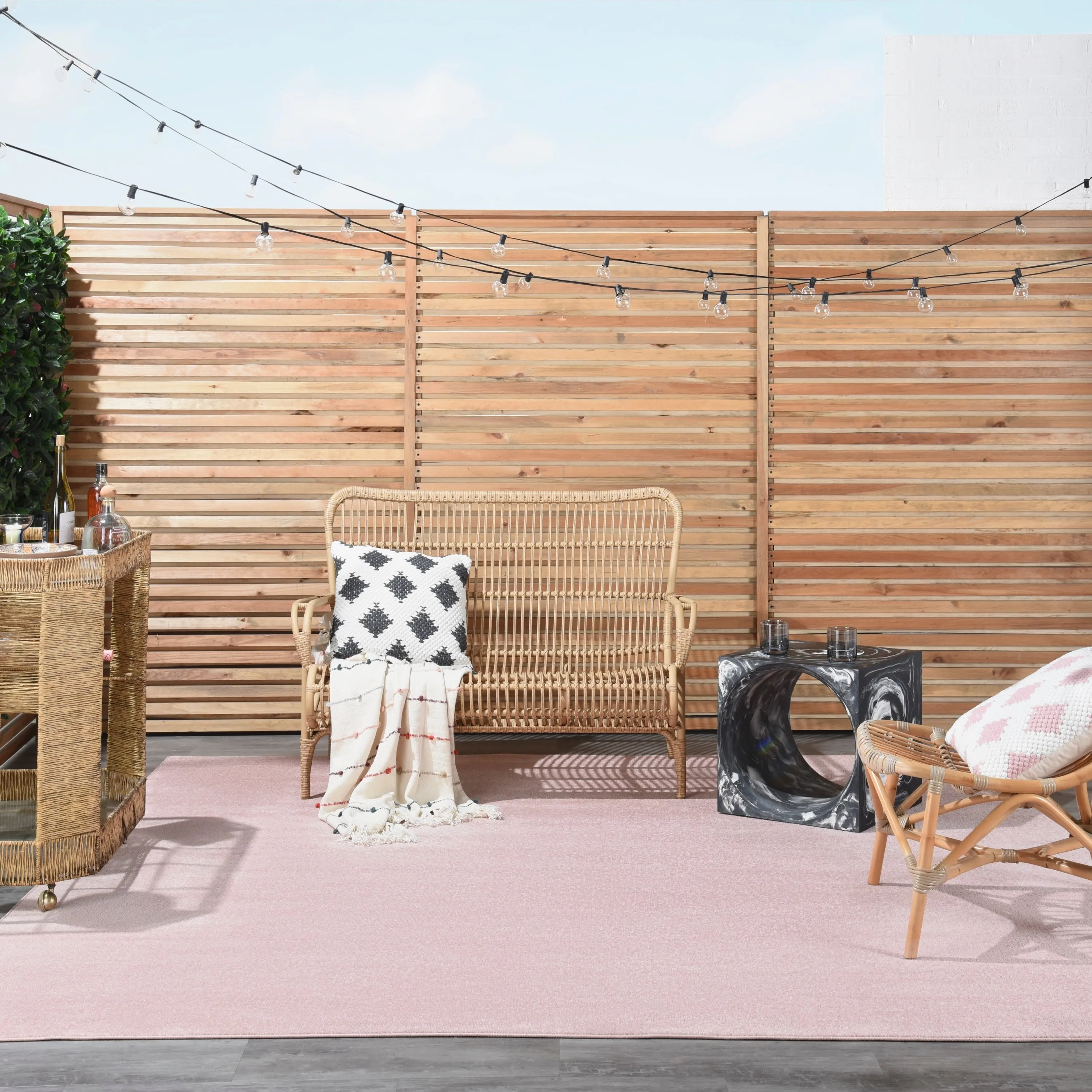 Nourison Essentials Solid Contemporary Indoor/Outdoor Area Rug