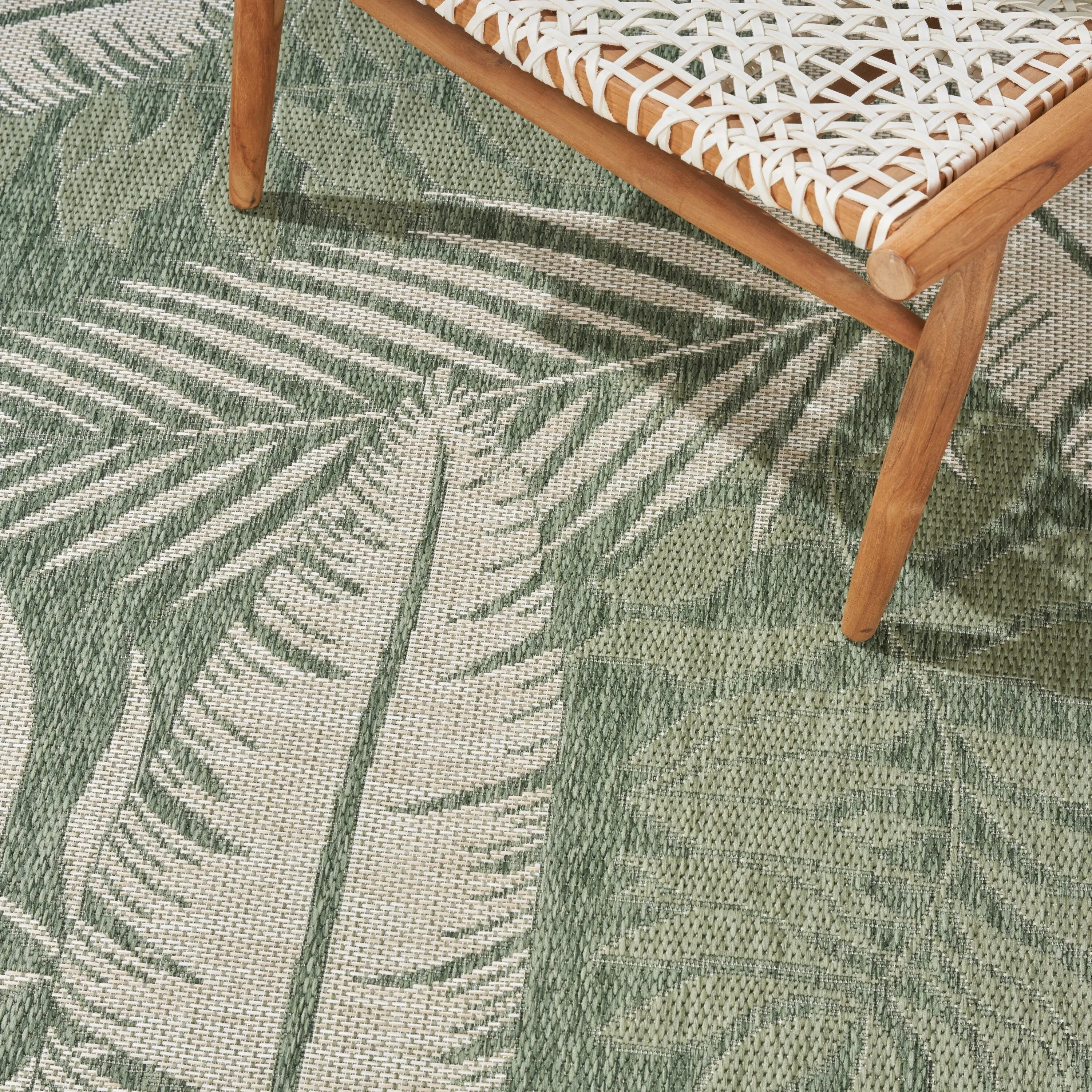 Nourison Garden Oasis Indoor/Outdoor Nature Area Rug