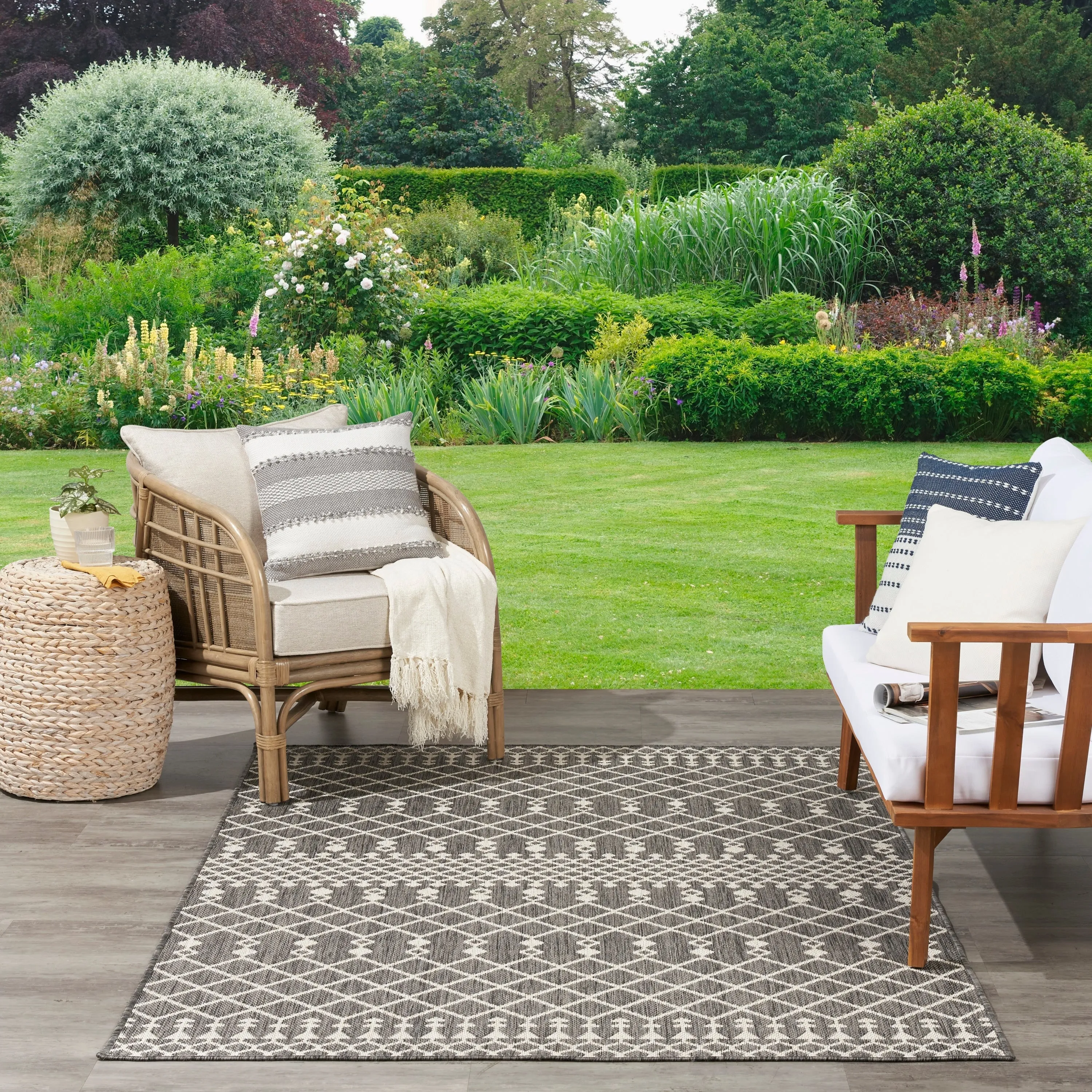 Nourison Positano Indoor/Outdoor Moroccan Area Rug