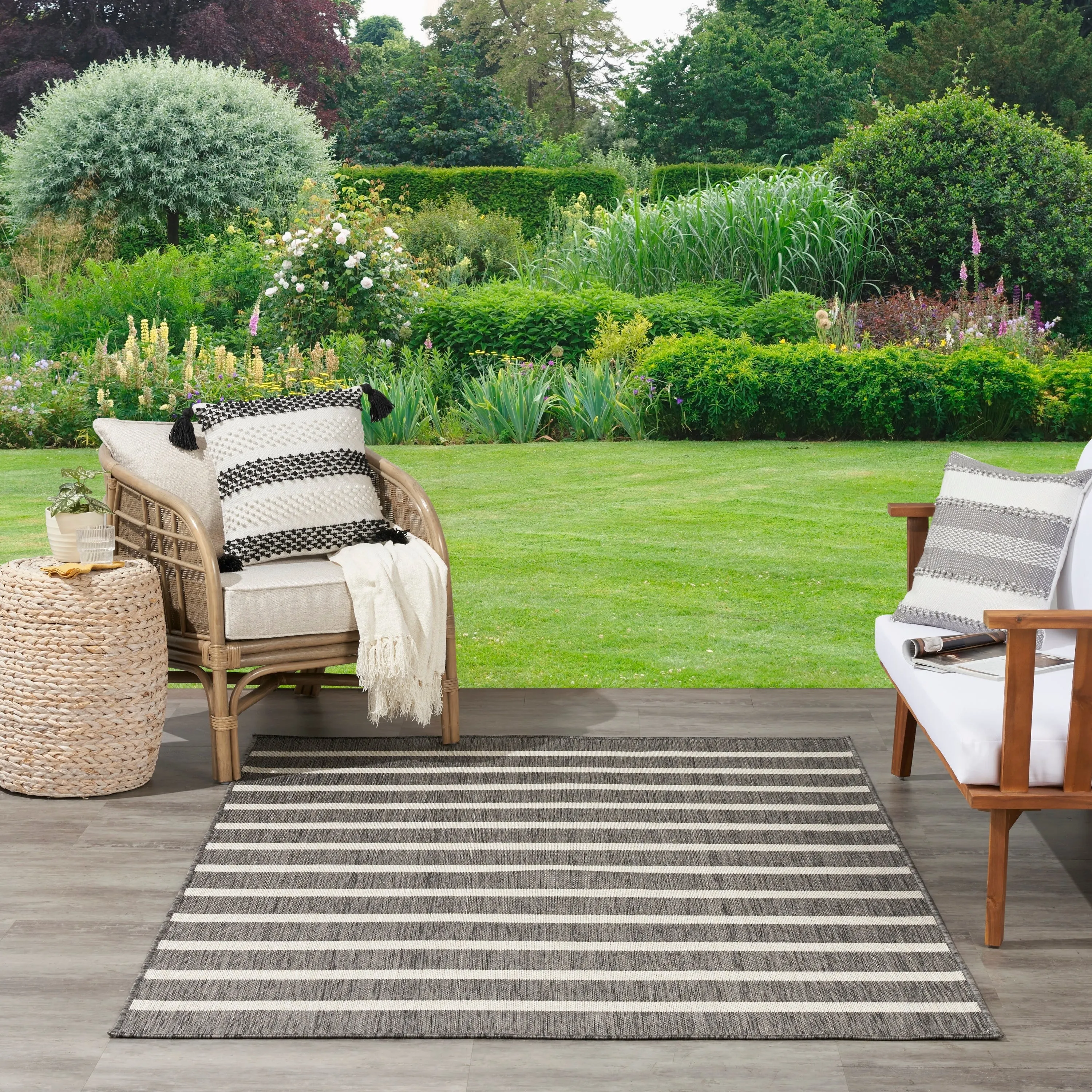 Nourison Positano Indoor/Outdoor Striped Area Rug