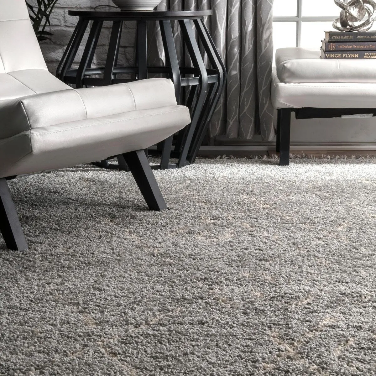Nuloom Abstract Soft and Plush Moroccan Diamond Shag Tassel Rug