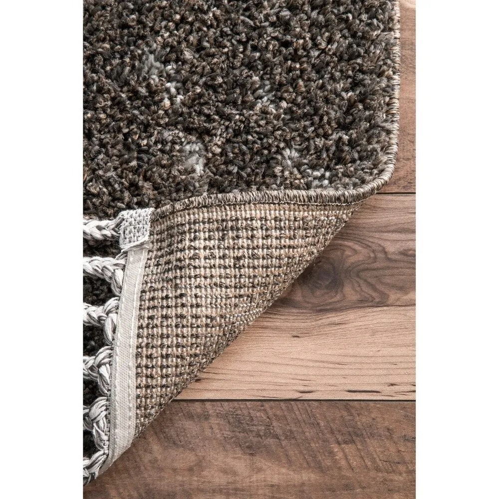 Nuloom Abstract Soft and Plush Moroccan Diamond Shag Tassel Rug