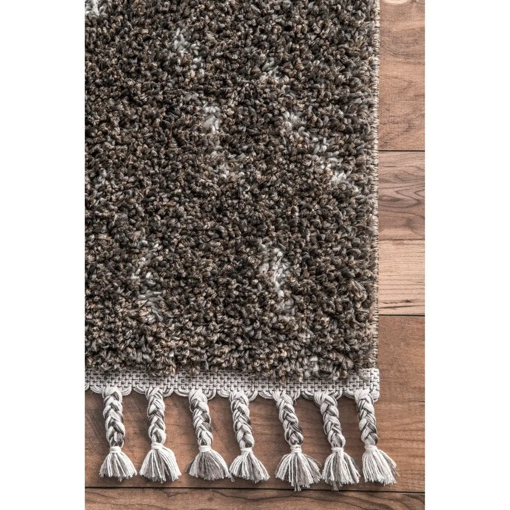 Nuloom Abstract Soft and Plush Moroccan Diamond Shag Tassel Rug