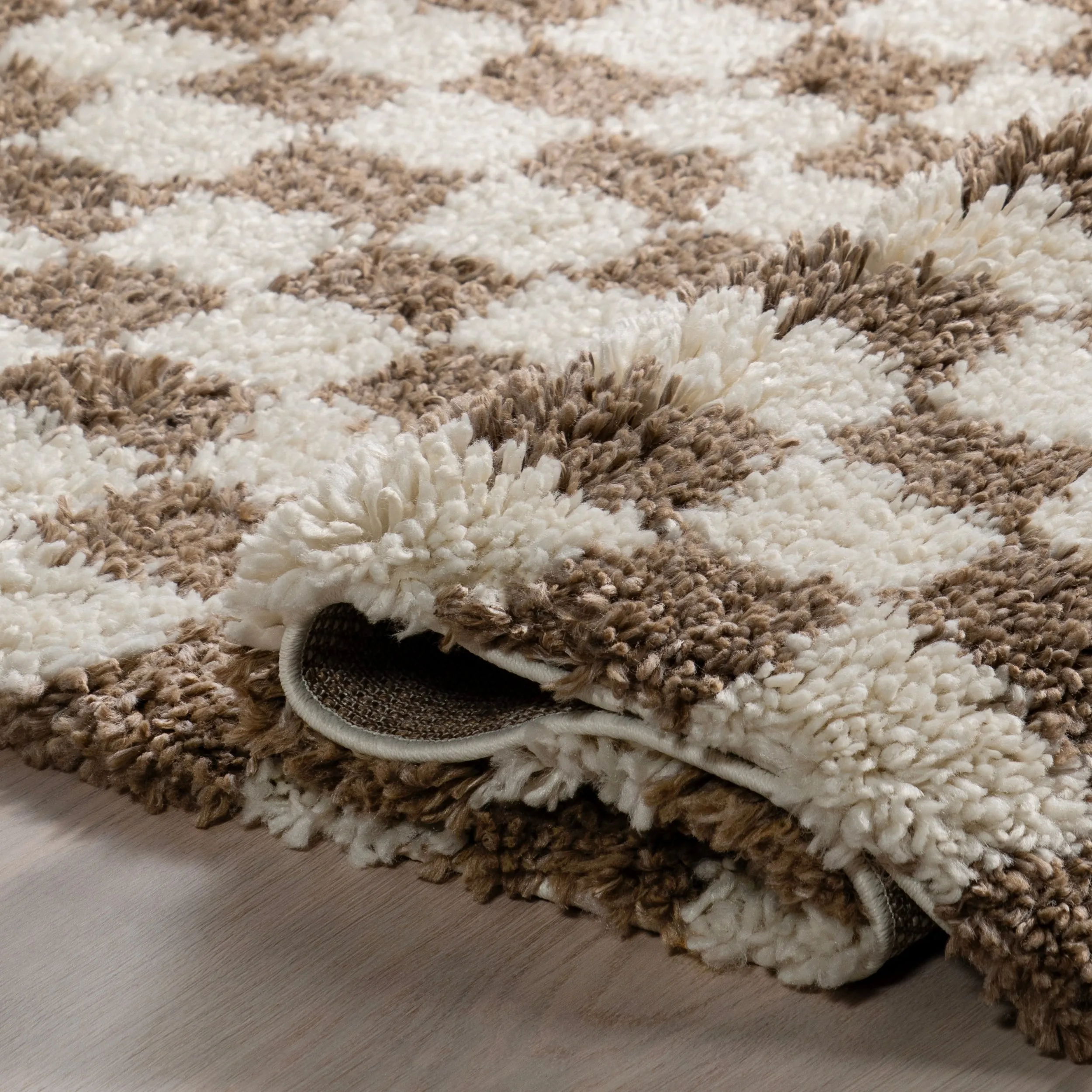 Nuloom Adelaide Mid-Century Checkered Shag Area Rug