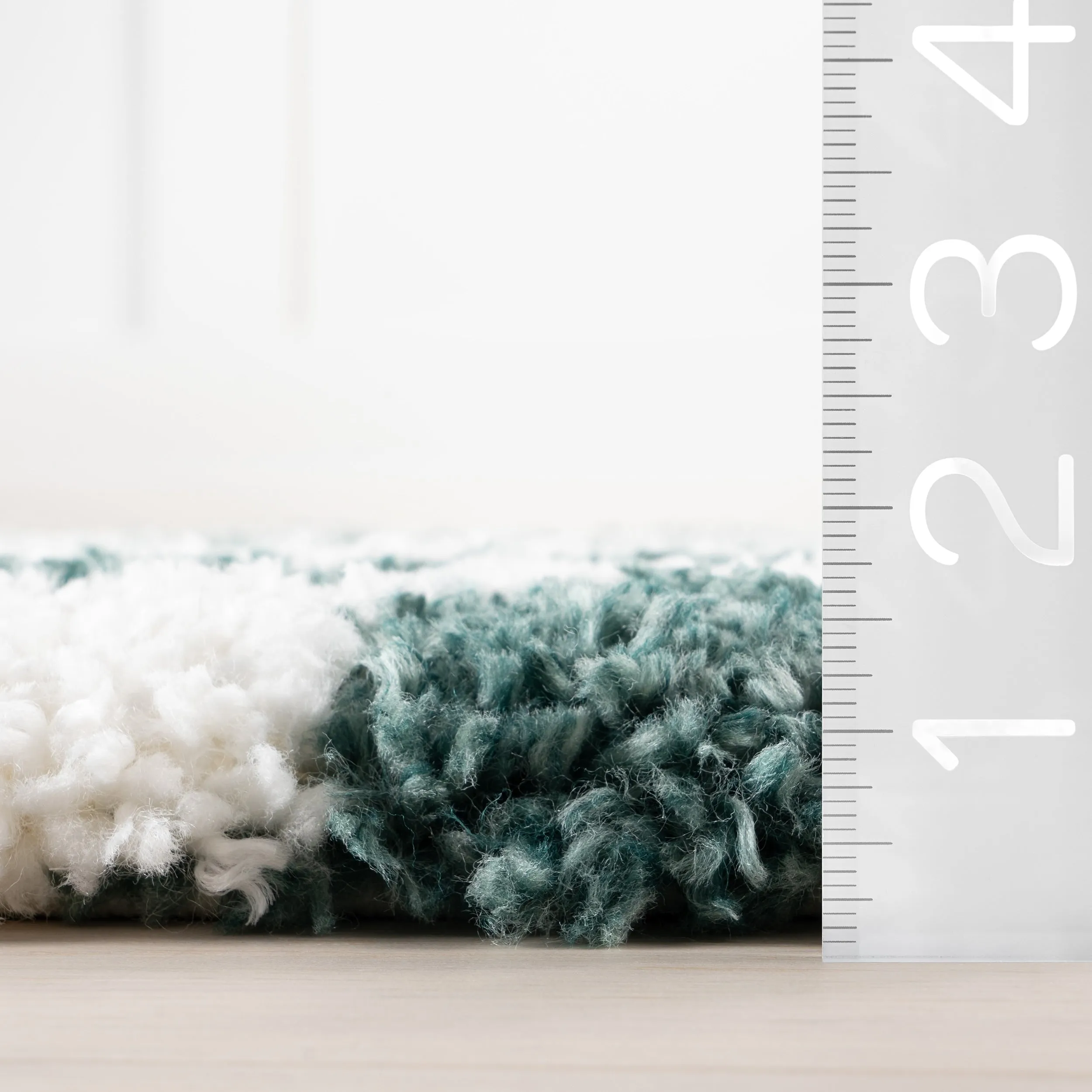 Nuloom Adelaide Mid-Century Checkered Shag Area Rug