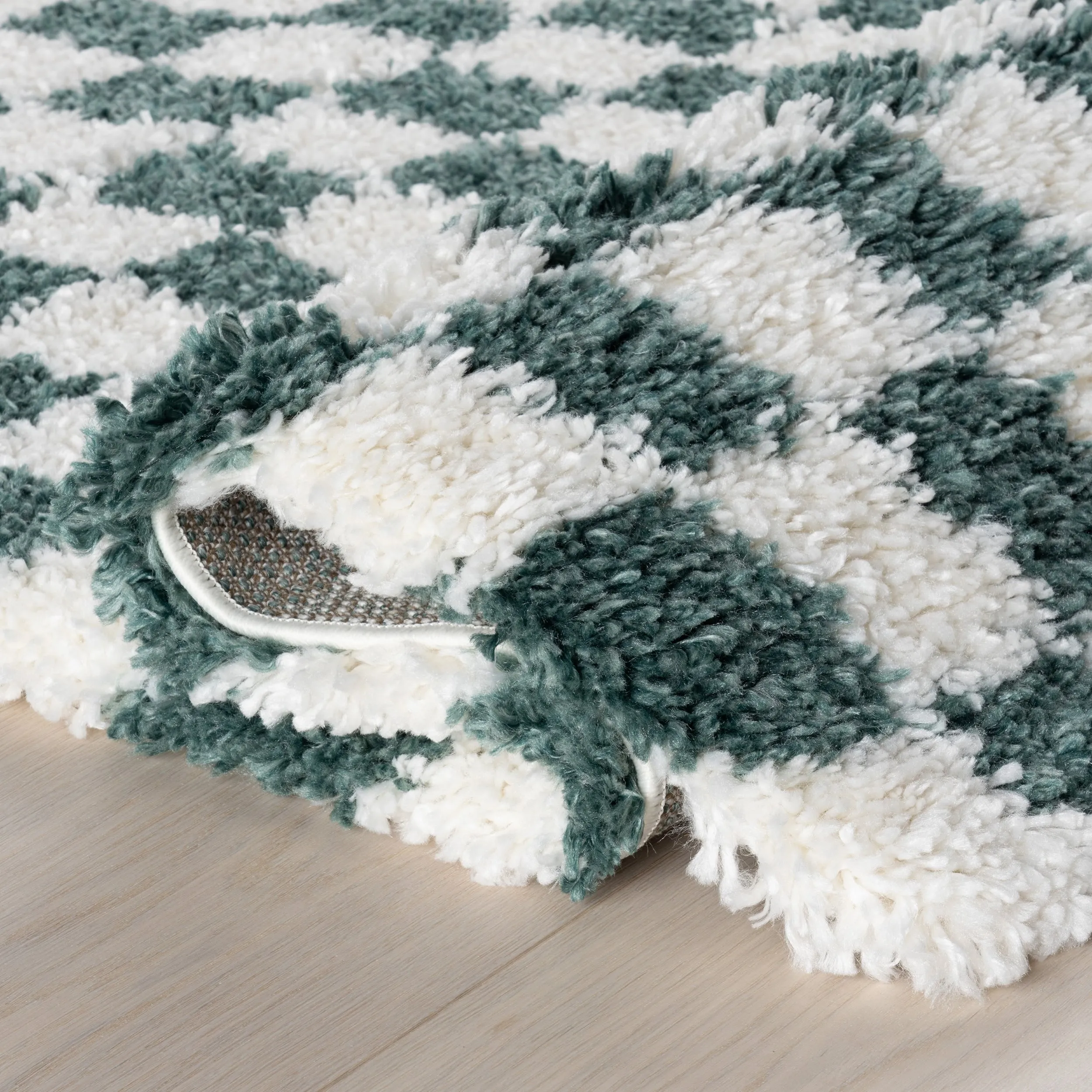 Nuloom Adelaide Mid-Century Checkered Shag Area Rug