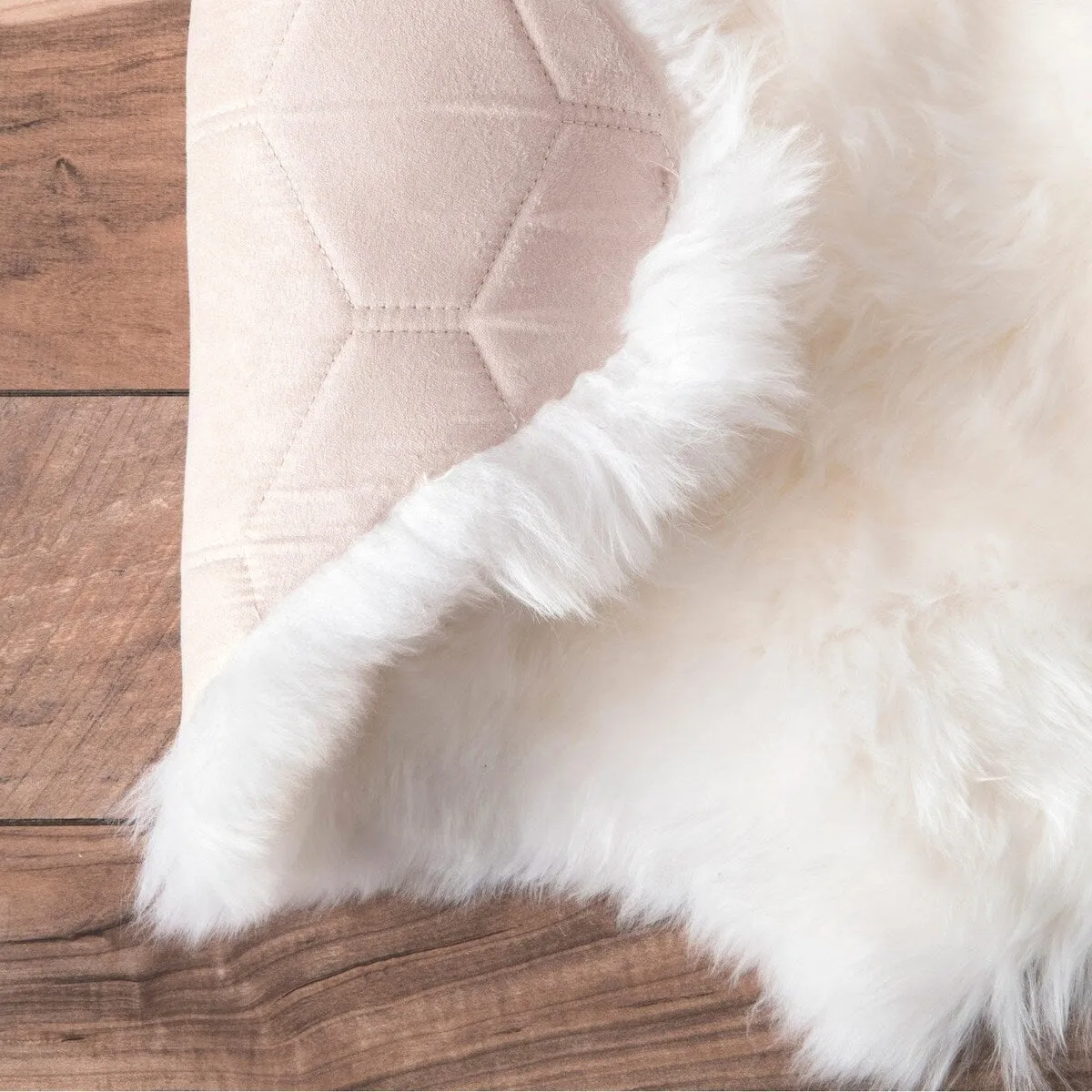 Nuloom Alexa Double Natural Soft Sheepskin Wool Shag Rug - 1'10 x 5'7