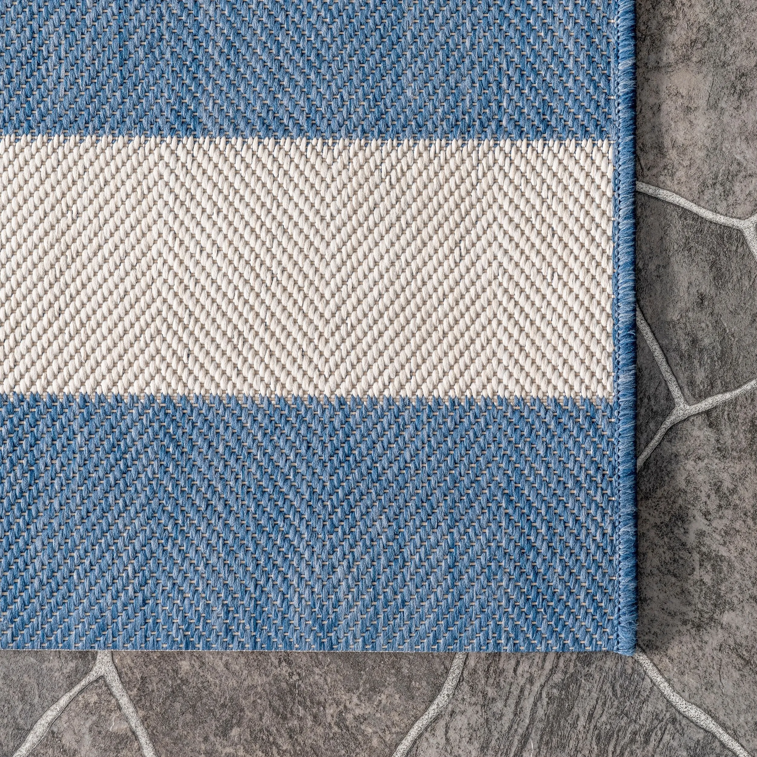 Nuloom Alexis Striped Indoor/Outdoor Area Rug