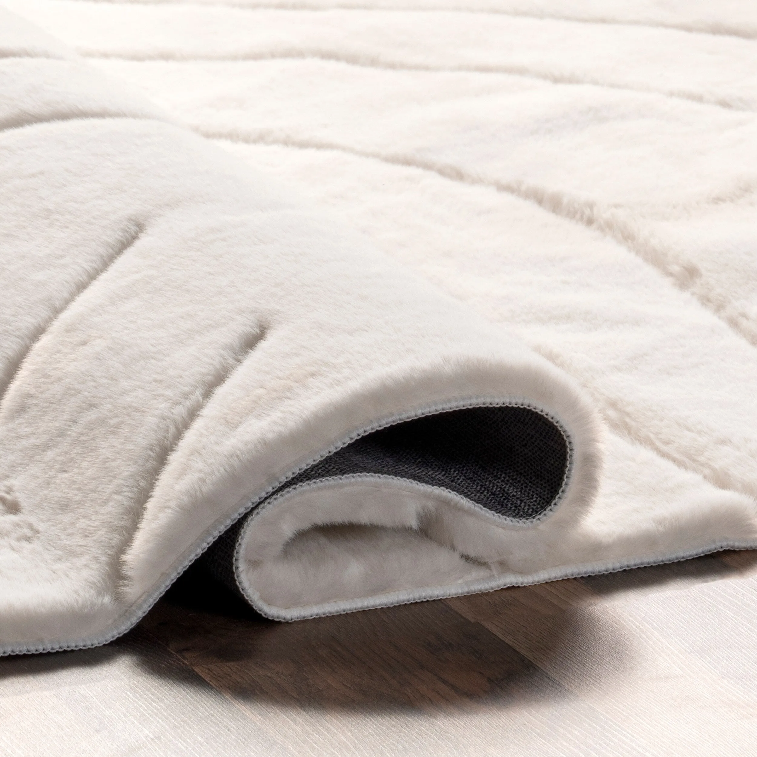 Nuloom Camari SuperiorWash Contemorary Faux Rabbit Machine Washable Area Rug