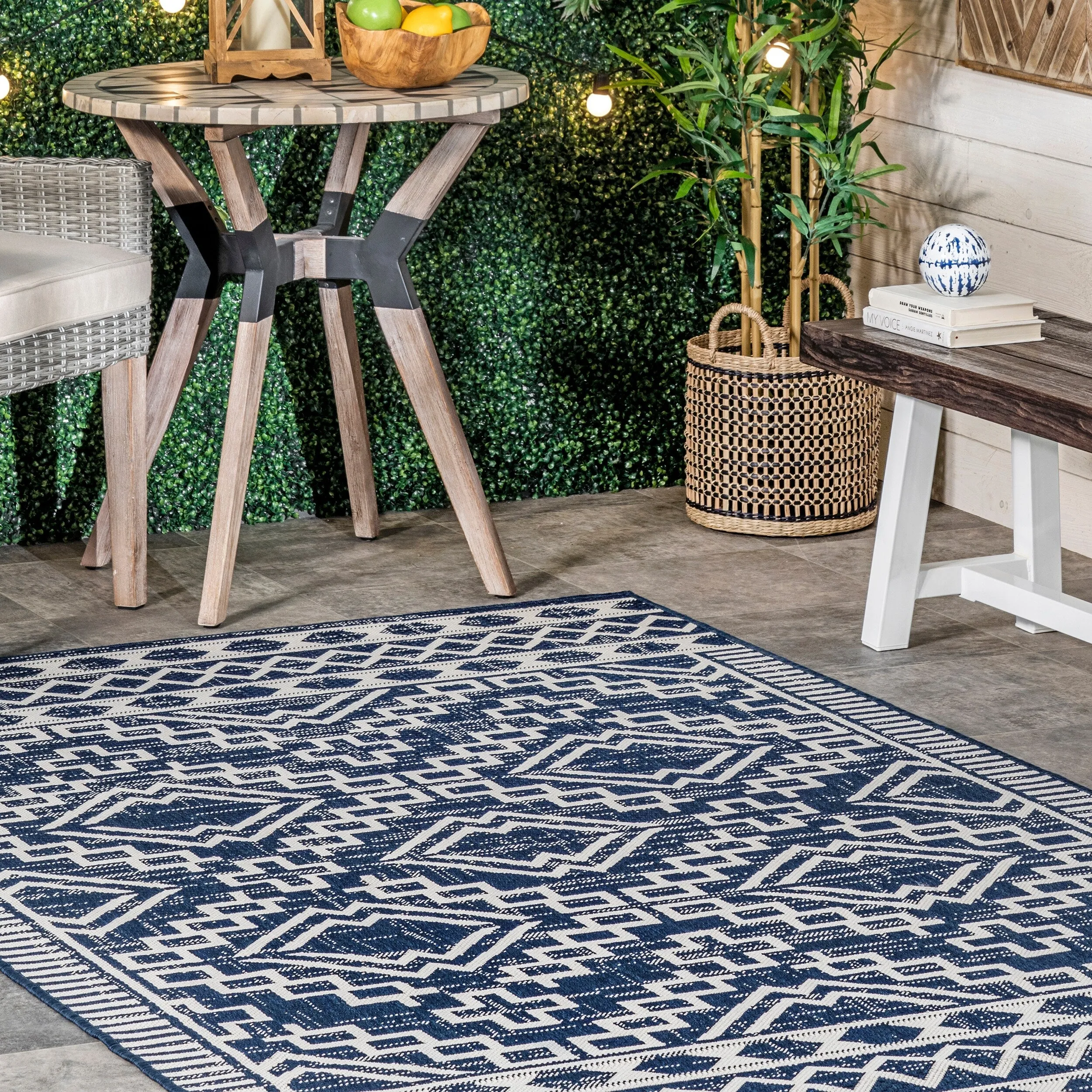 Nuloom Cari Moroccan Tribal Indoor/Outdoor Area Rug