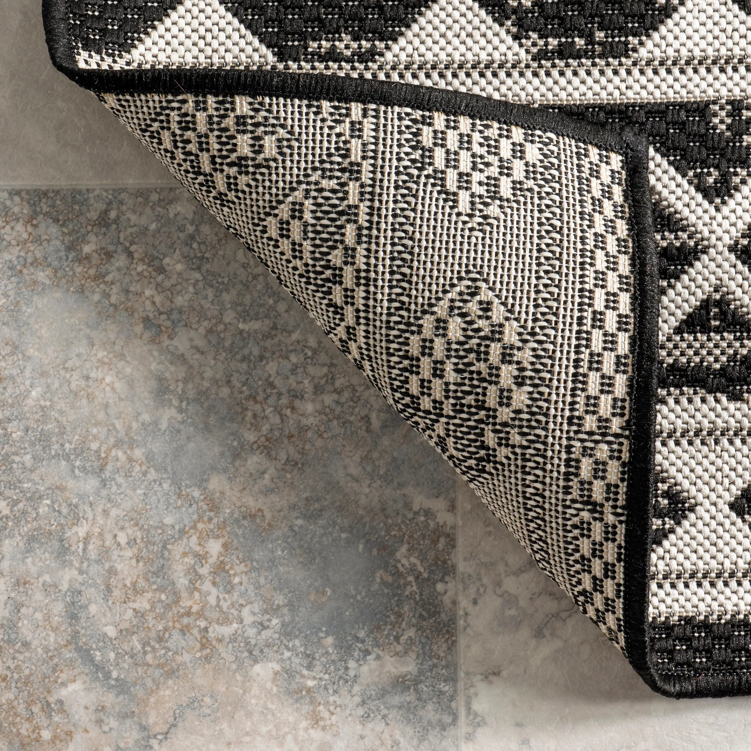 Nuloom Cari Moroccan Tribal Indoor/Outdoor Area Rug