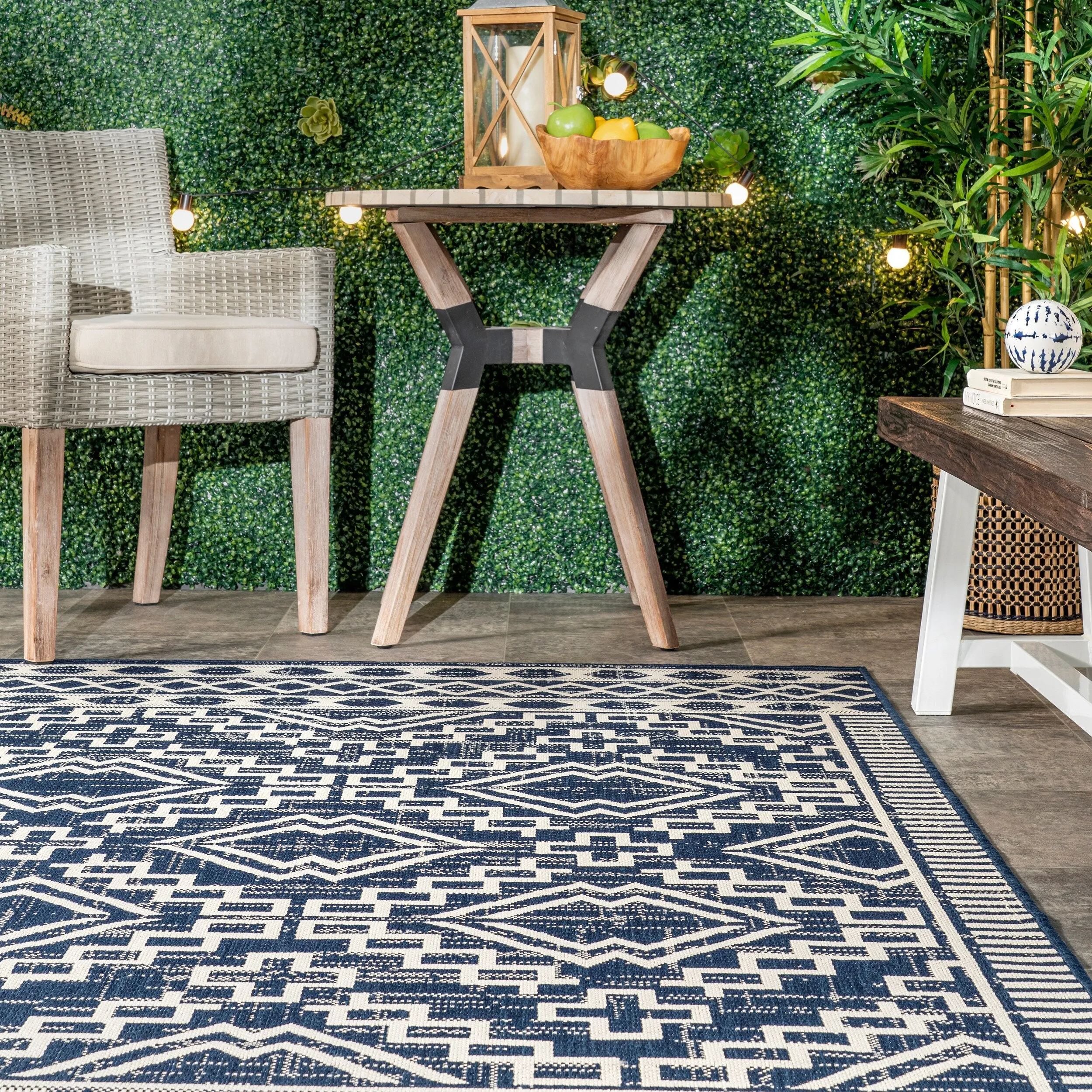 Nuloom Cari Moroccan Tribal Indoor/Outdoor Area Rug
