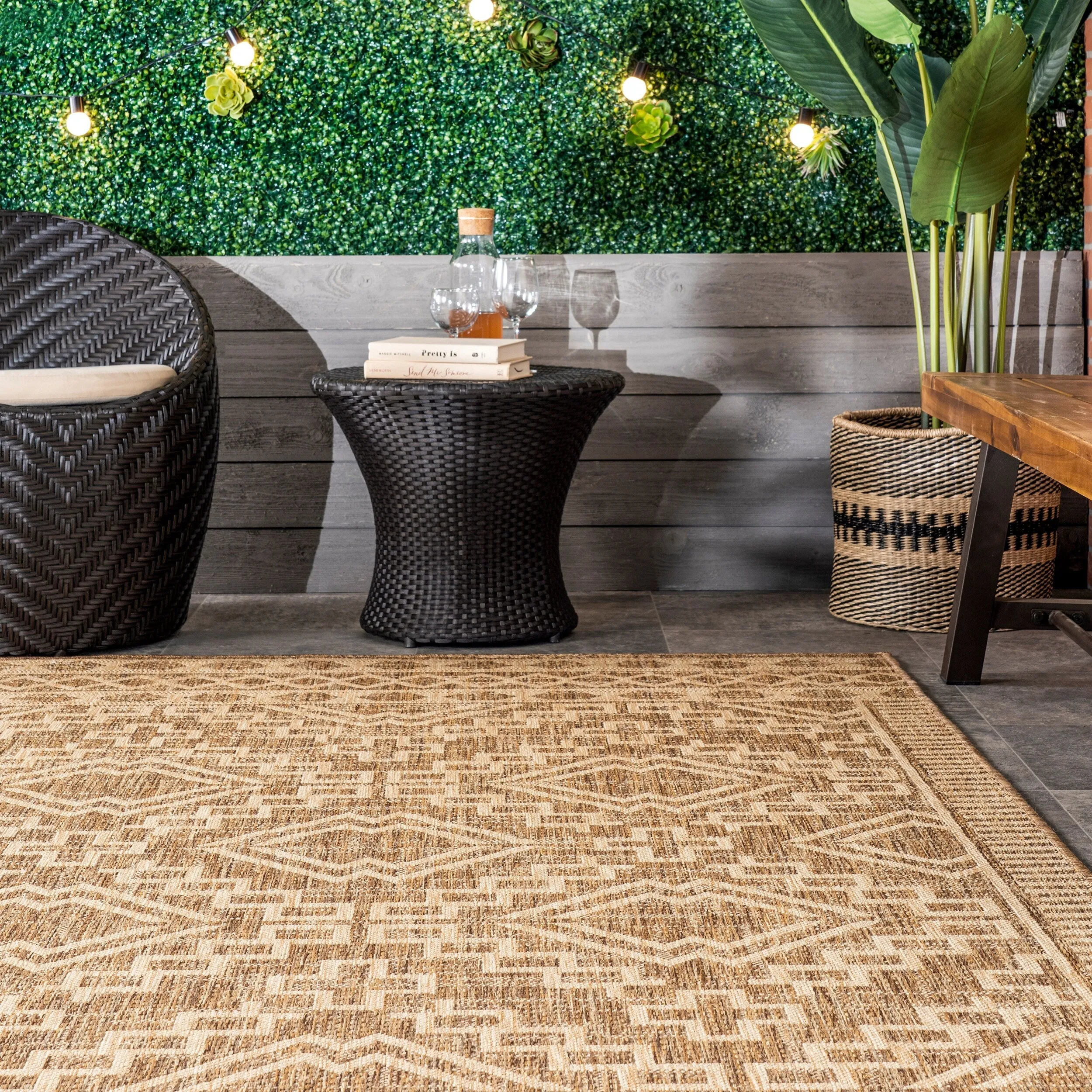 Nuloom Cari Moroccan Tribal Indoor/Outdoor Area Rug