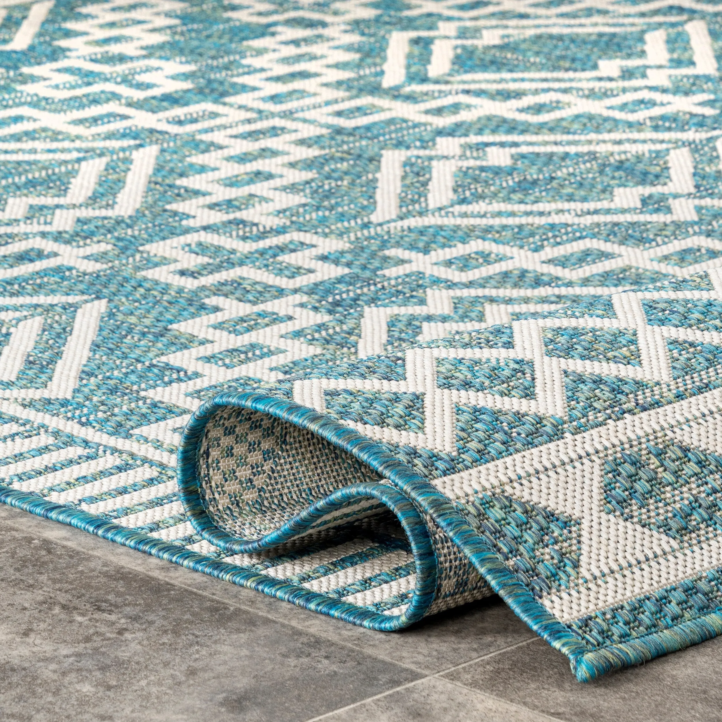 Nuloom Cari Moroccan Tribal Indoor/Outdoor Area Rug