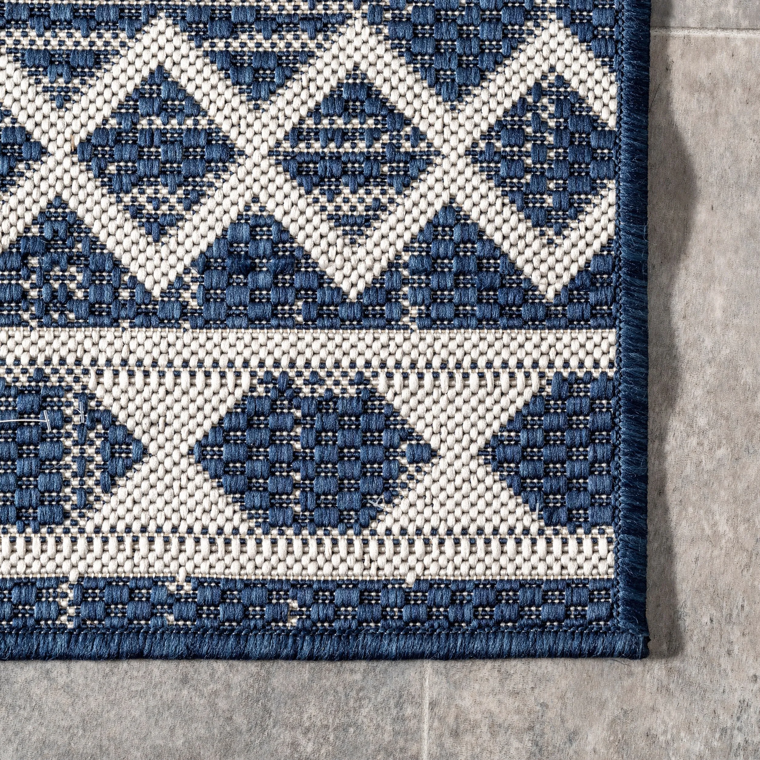 Nuloom Cari Moroccan Tribal Indoor/Outdoor Area Rug