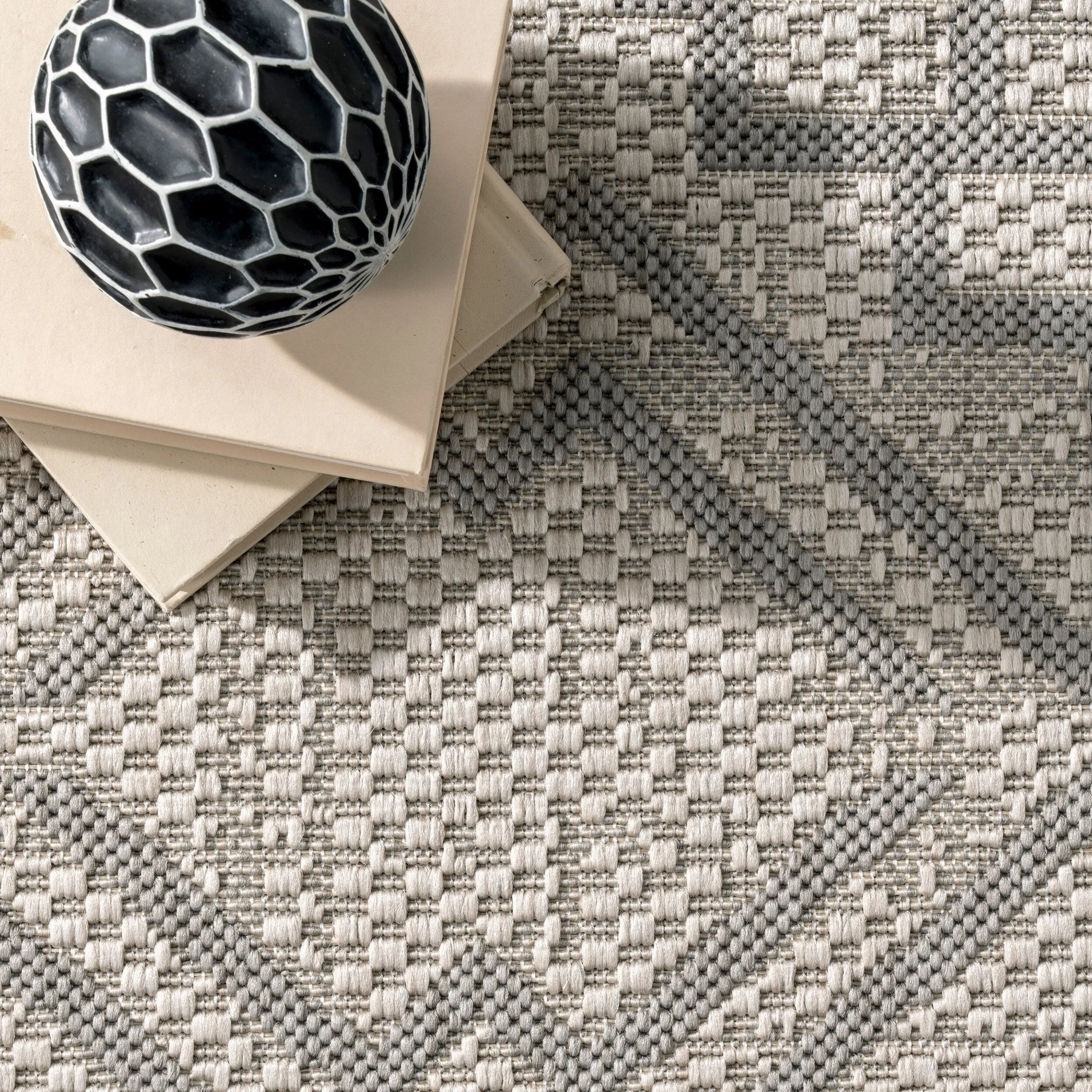 Nuloom Cari Moroccan Tribal Indoor/Outdoor Area Rug