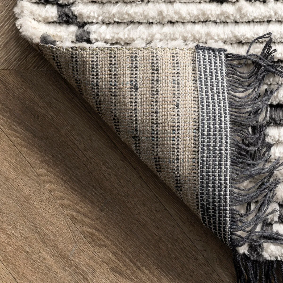 Nuloom Carlina Geometric Shag Fringe Area Rug
