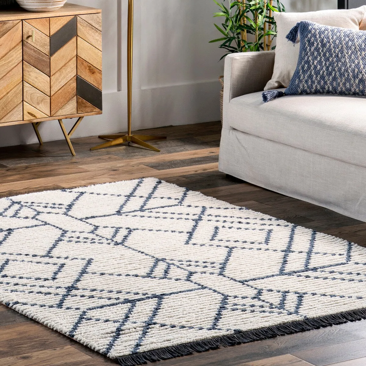 Nuloom Carlina Geometric Shag Fringe Area Rug