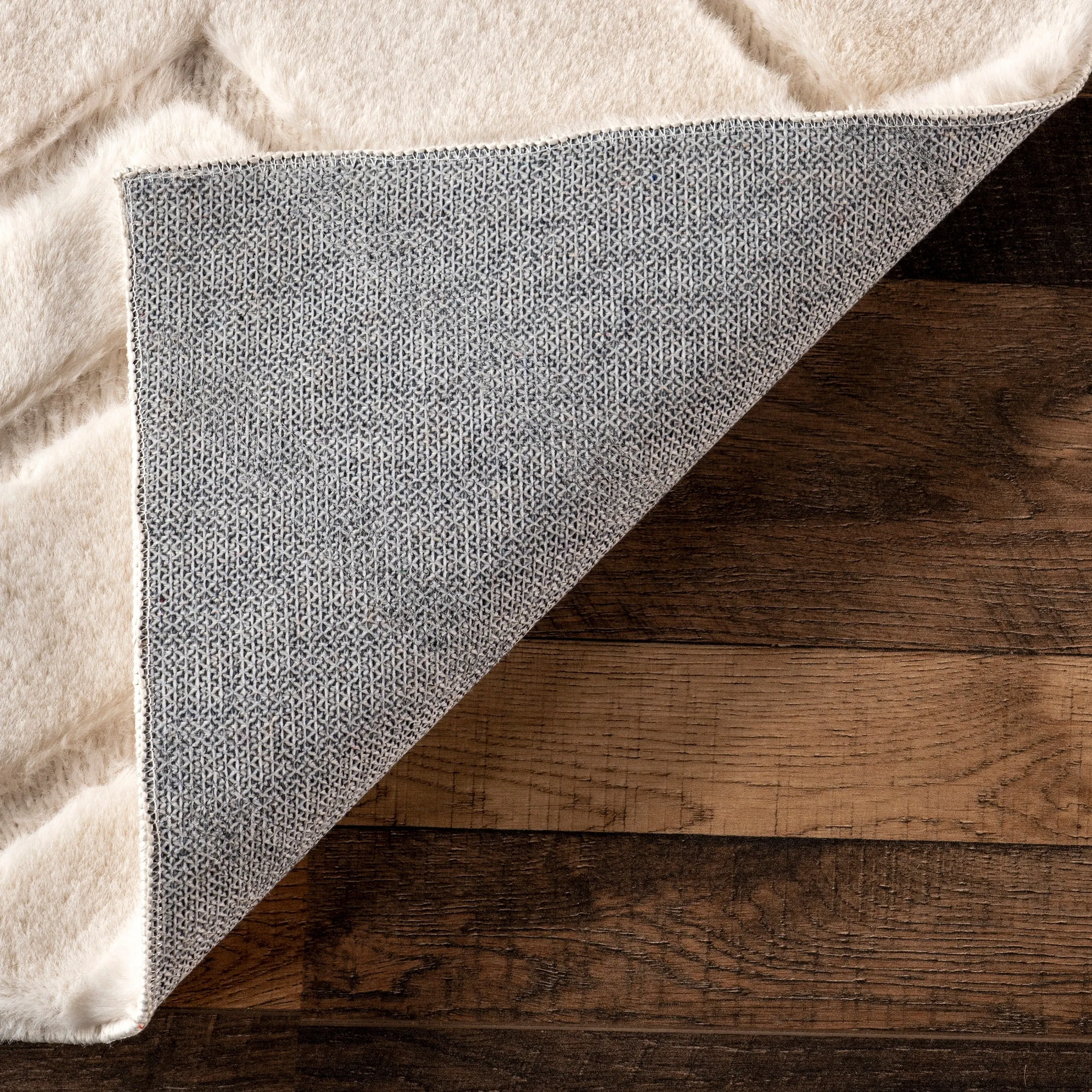 Nuloom Chevron SuperiorWash Faux Rabbit Machine Washable Area Rug