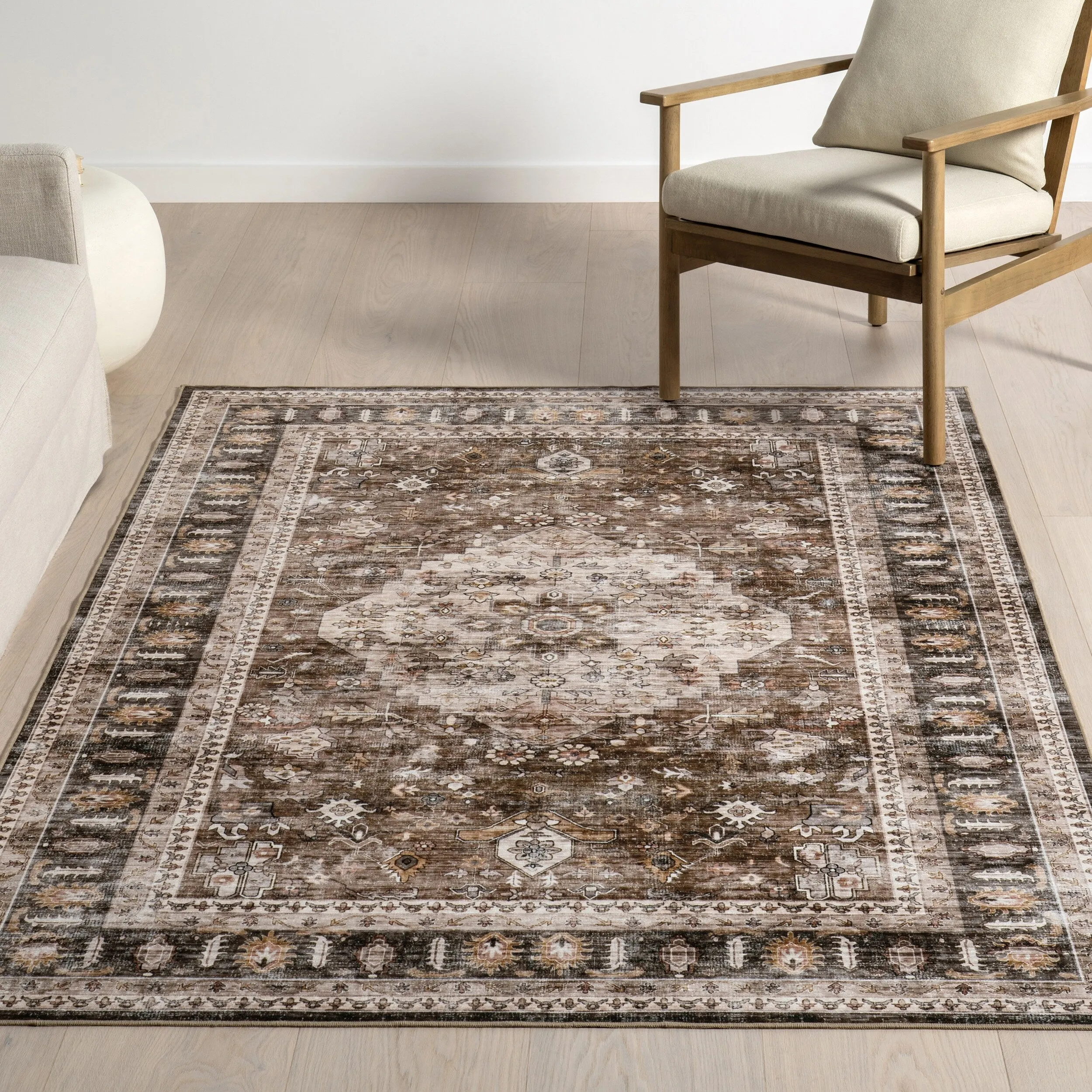 Nuloom Delisa Vintage Stain-Resistant Machine Washable Area Rug