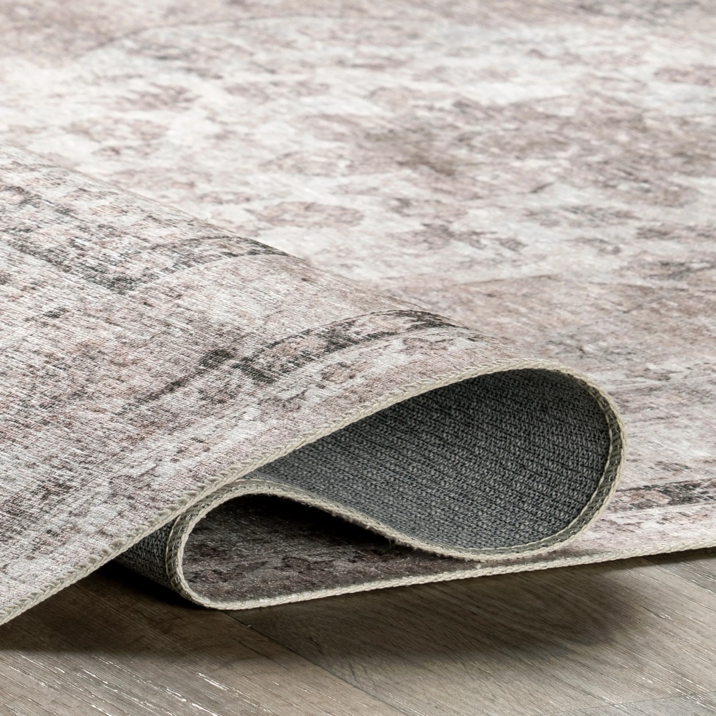 Nuloom Delisa Vintage Stain-Resistant Machine Washable Area Rug
