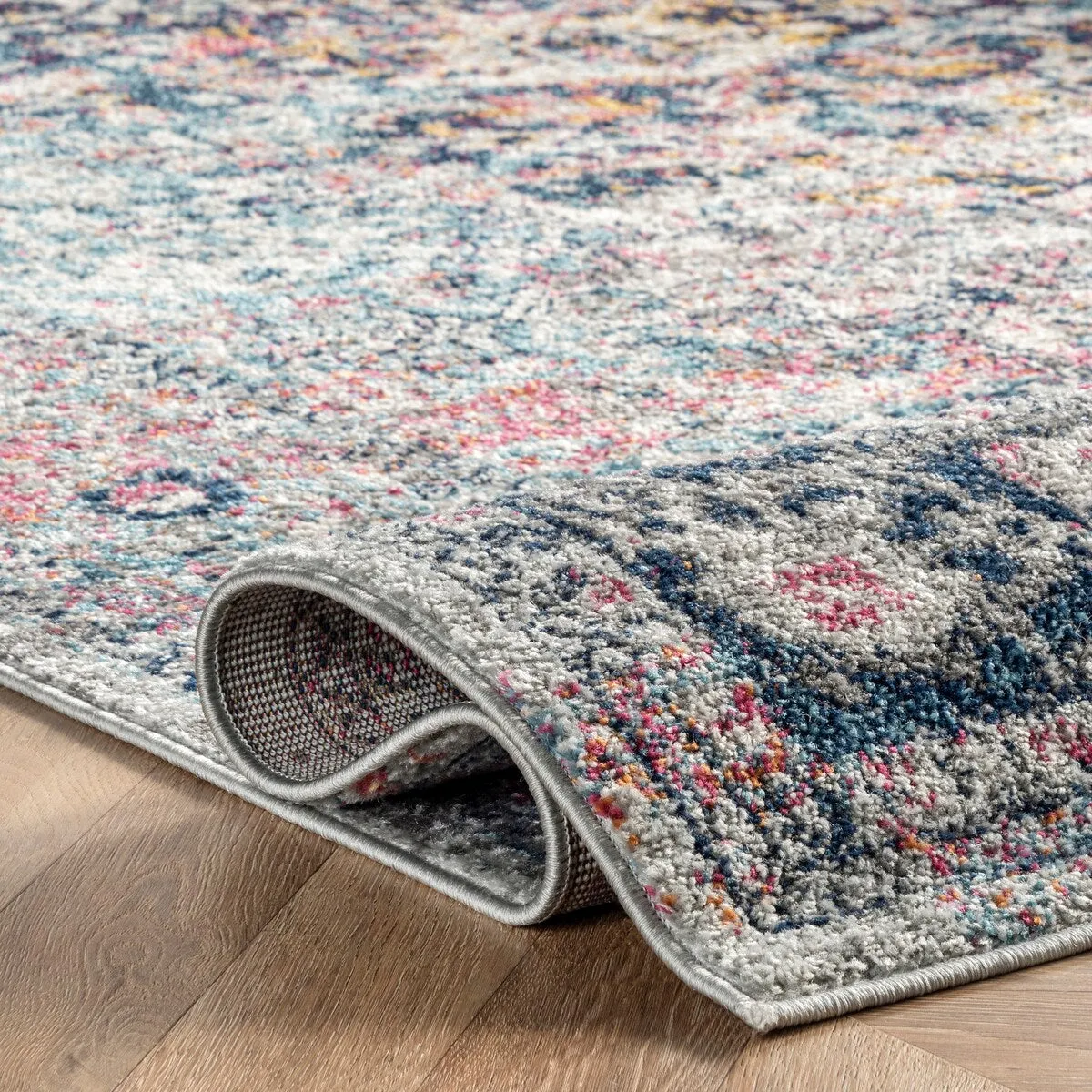 Nuloom Distressed Vintage Faded Floral Area Rug
